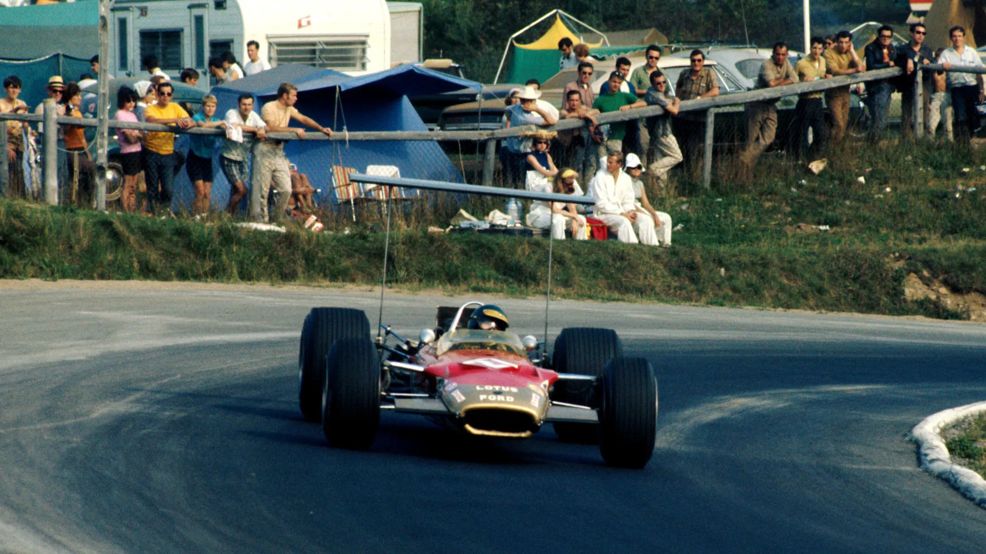 Canadian semi-professional driver Bill Brack (CDN) , Lotus Cosworth 49B, retired from his home race