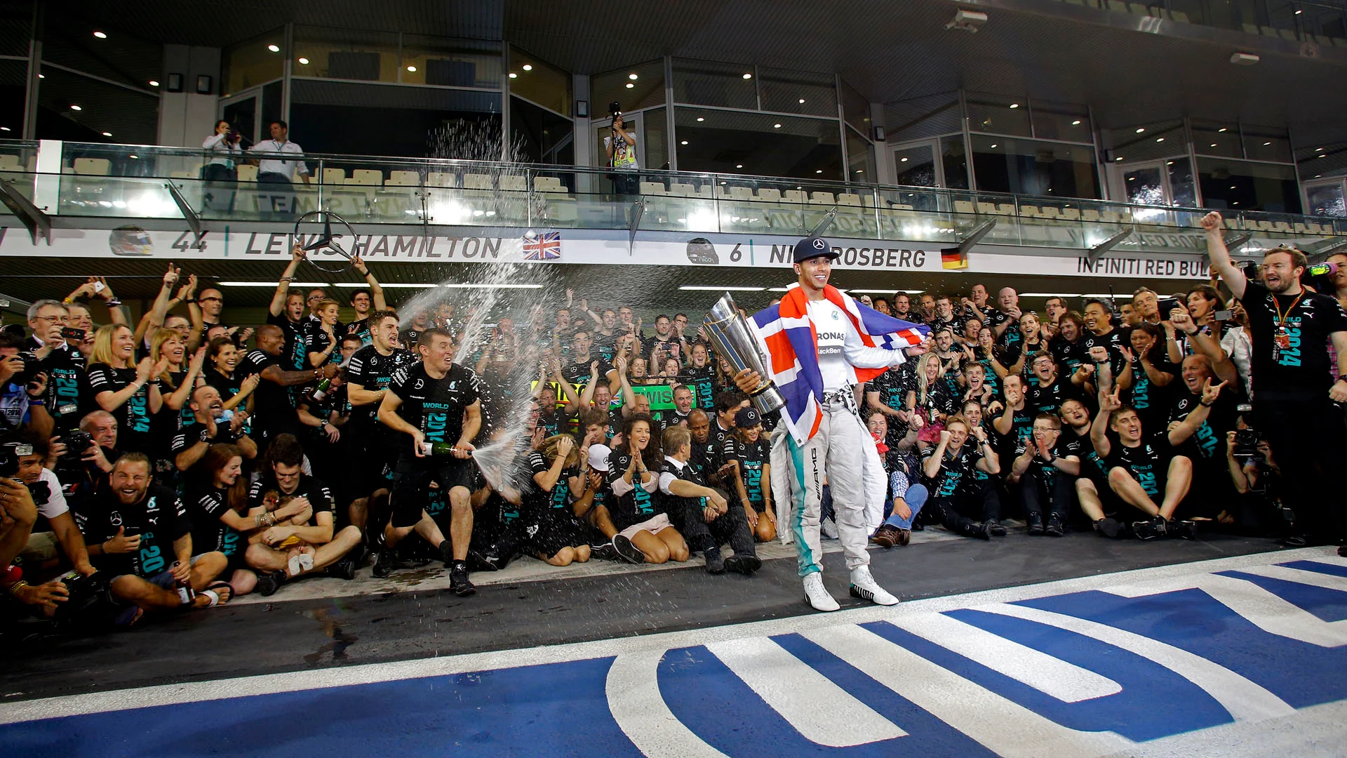 www.sutton-images.com  Lewis Hamilton (GBR) Mercedes AMG F1 celebrates with the team. Formula