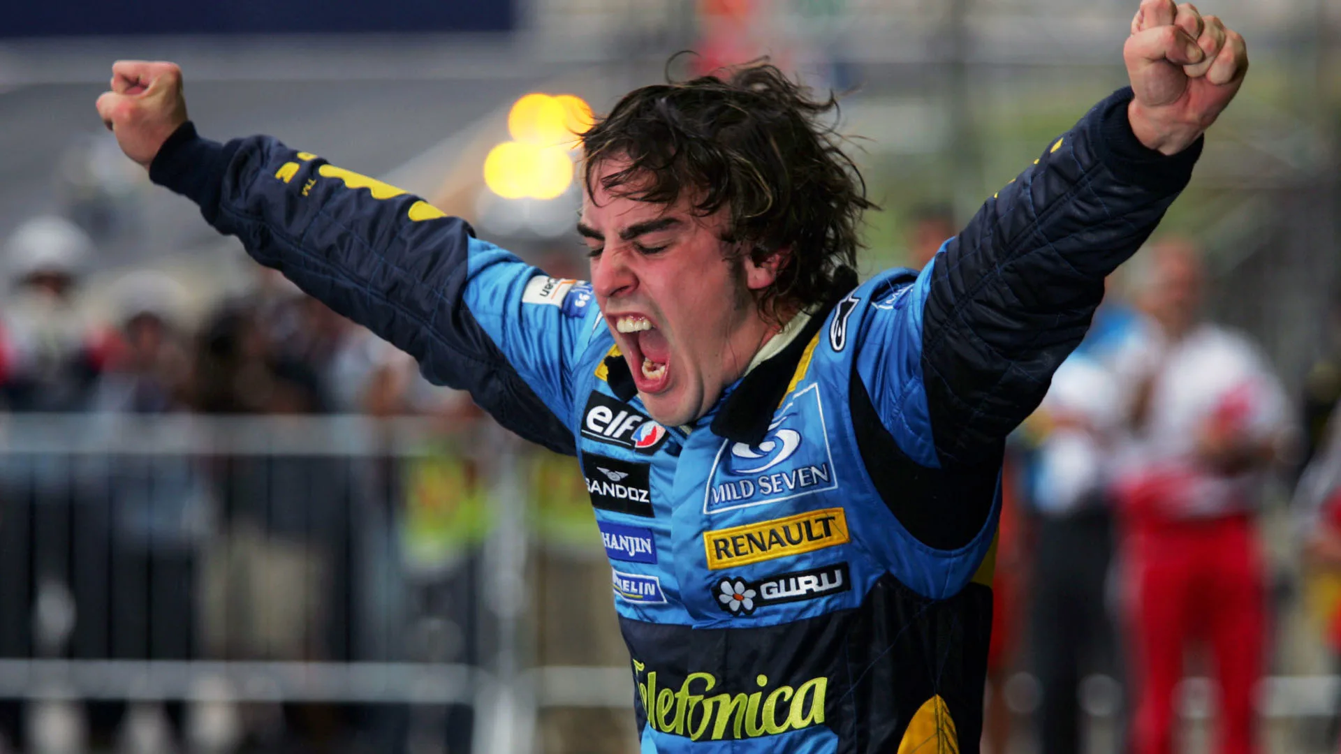 World Champion Fernando Alonso (ESP) Renault celebrates in parc ferme. Formula One World