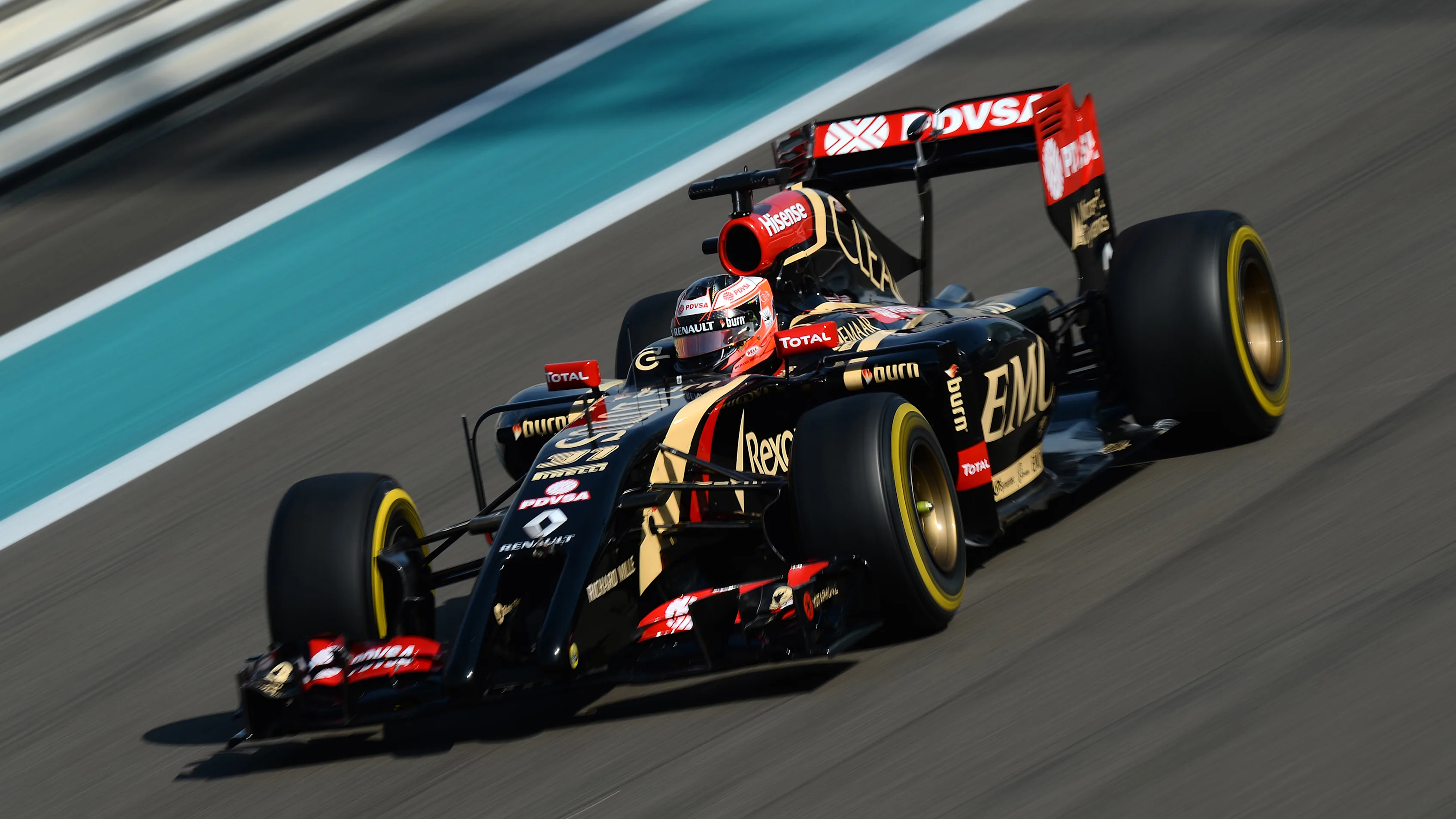 www.sutton-images.com

Esteban Ocon (FRA) Lotus E22.
Formula One World Championship, Rd19, Abu