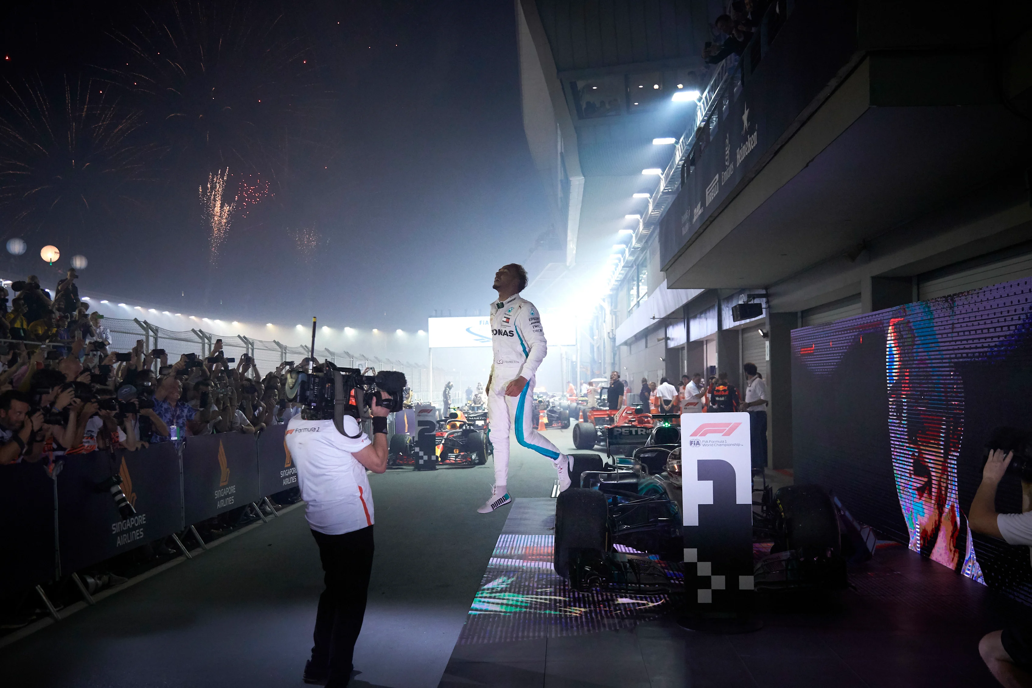 SINGAPORE STREET CIRCUIT, SINGAPORE - SEPTEMBER 16: Lewis Hamilton, Mercedes AMG F1, 1st position,