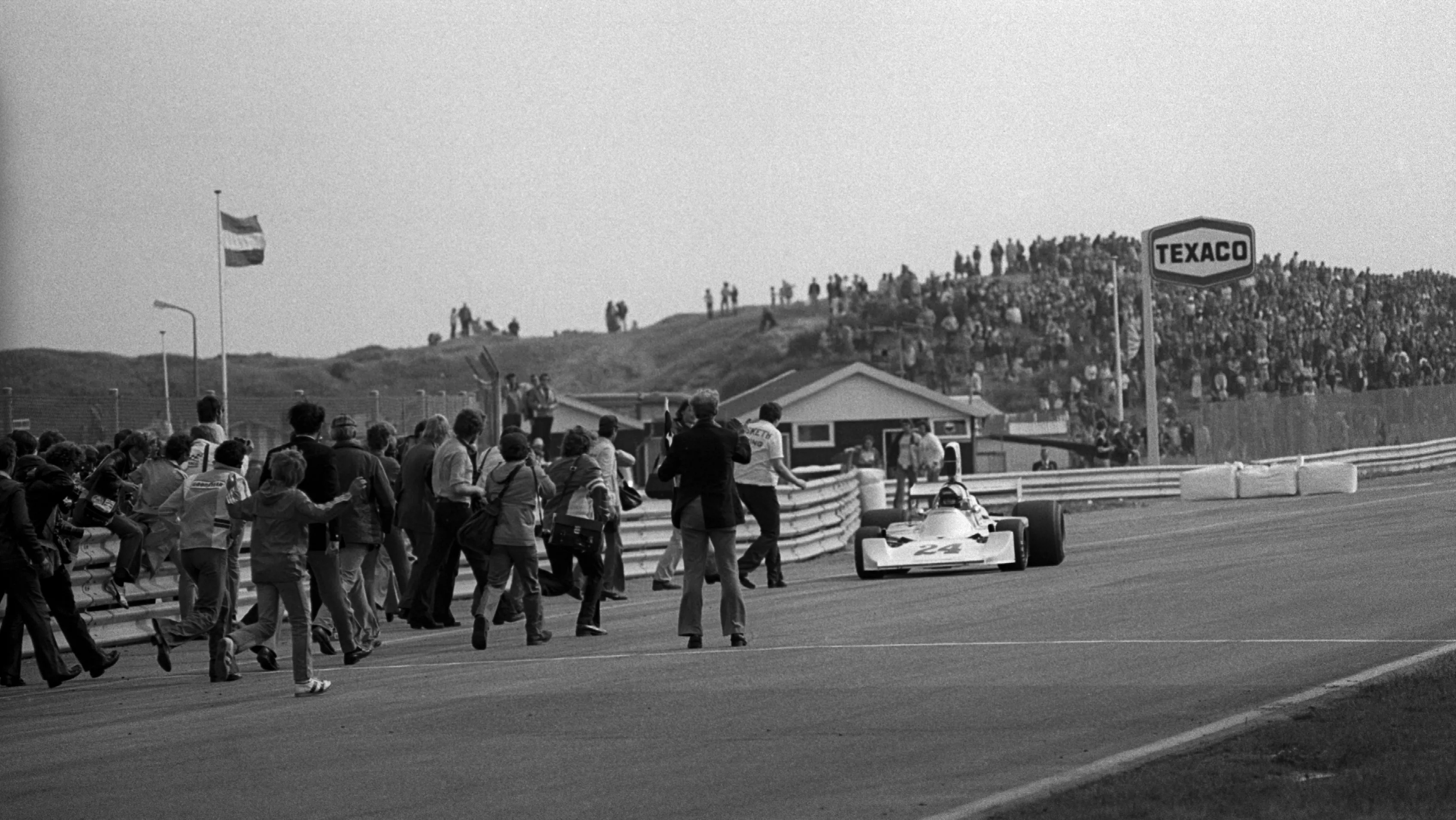 James Hunt (GBR) Hesketh 308B, who took his first GP victory and the first (and only) for Hesketh
