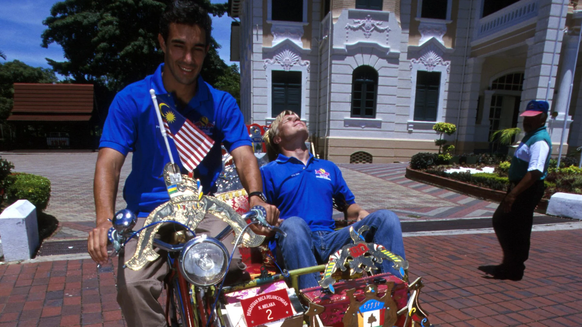 Pedro Diniz(BRA)Sauber Petronas C19, left, and Mika Salo(FIN)Sauber Petronas C19 try a more gentle
