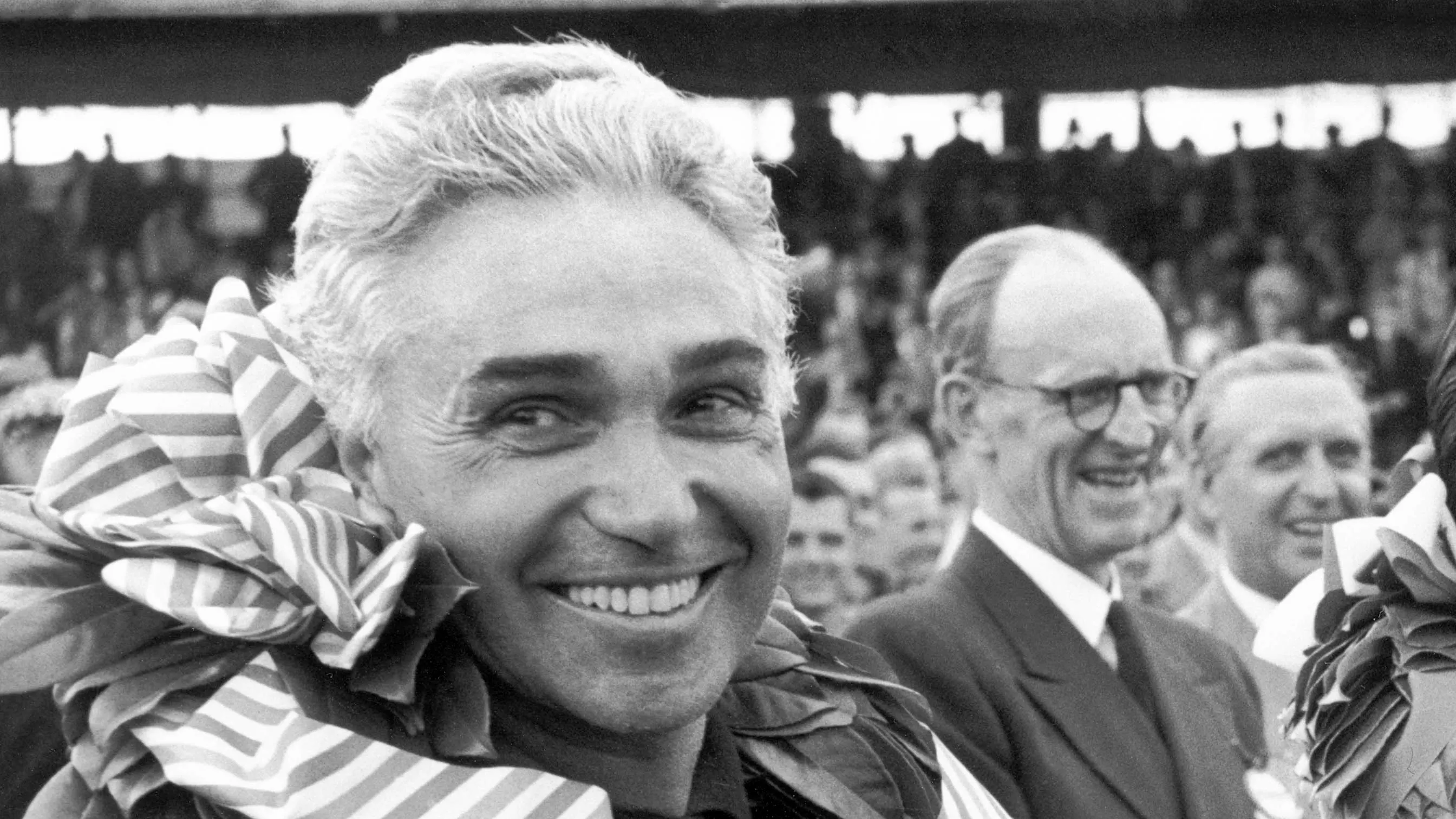 1952 World Championship. British Grand Prix. Piero Taruffi (left) and winner Alberto Ascari