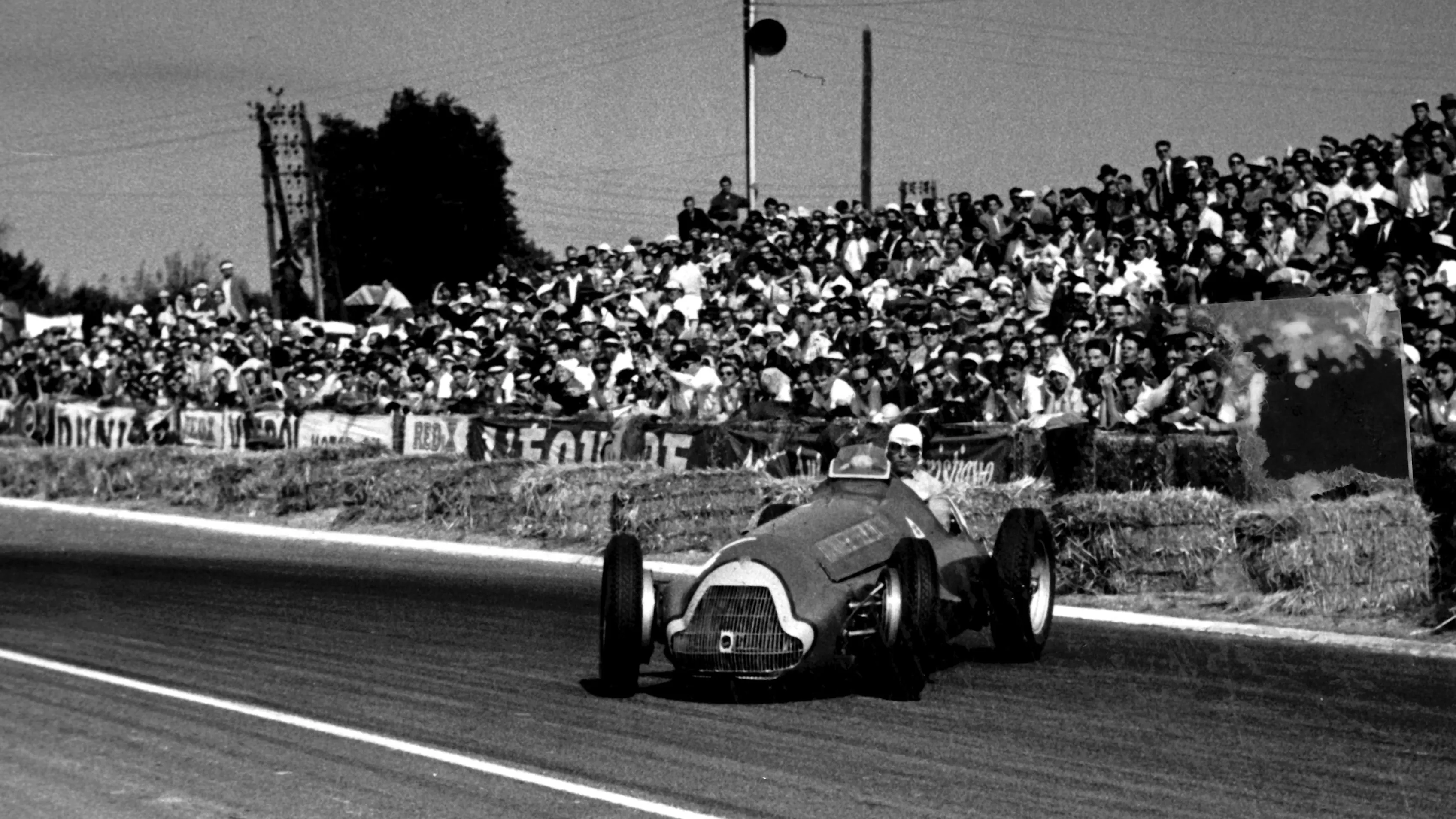1951 French Grand Prix, Reims Luigi Fagioli (Alfa Romeo 159) having taken over Juan Manuel