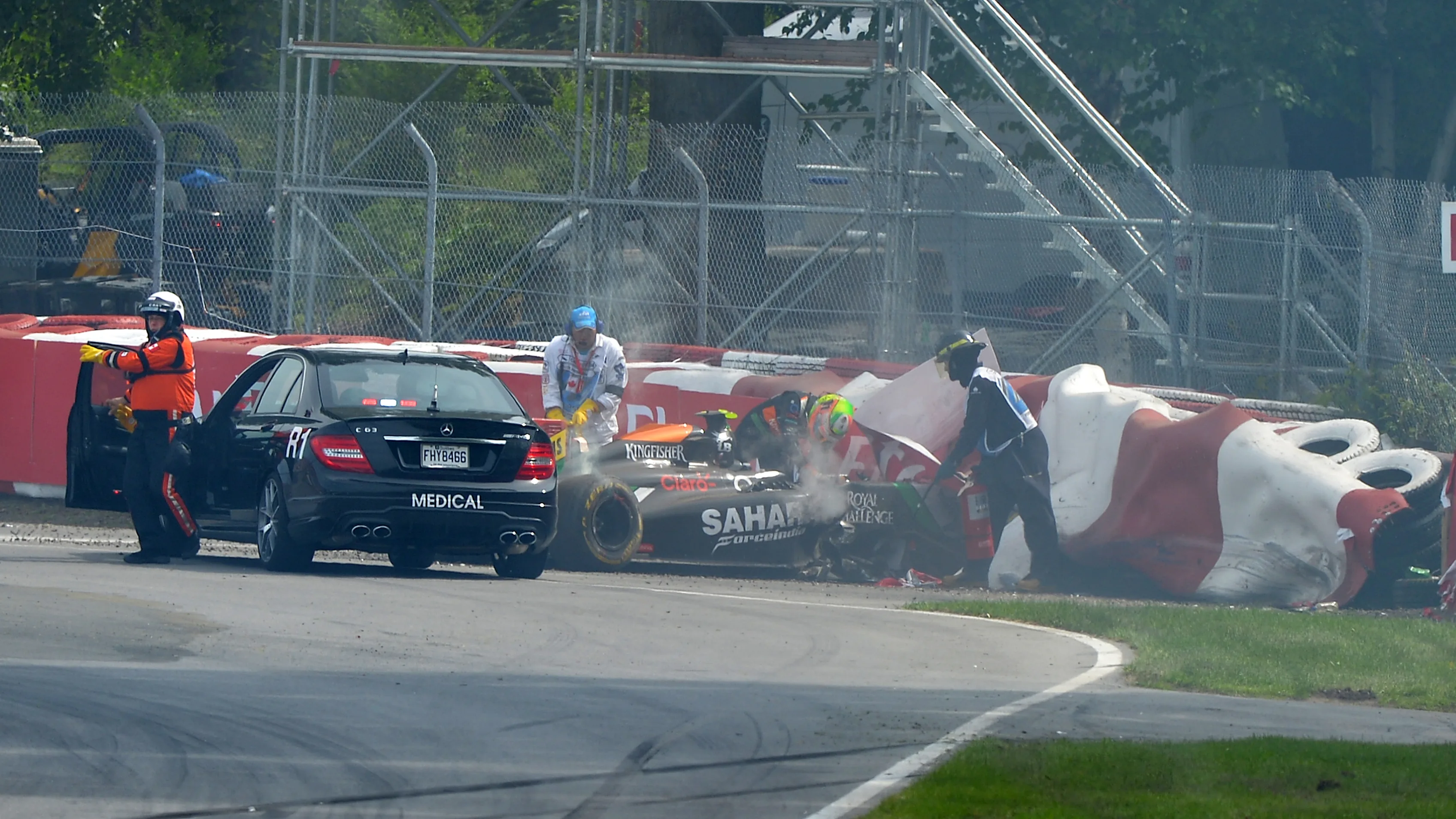 www.sutton-images.com  Sergio Perez (MEX) Force India VJM07 crashes. Formula One World