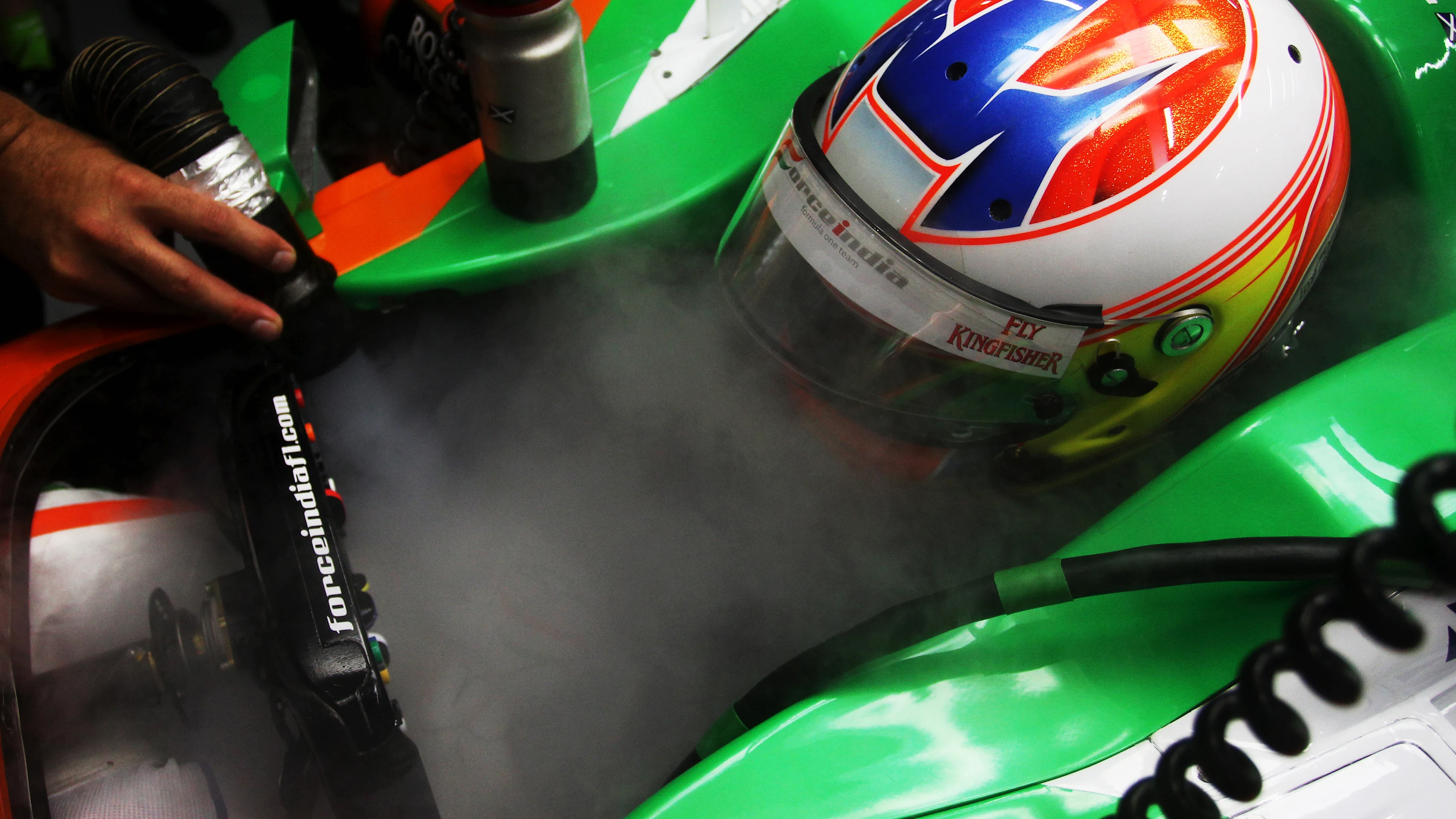 Paul di Resta (GBR) Force India VJM04 keeps cool in the cockpit.  Formula One World Championship,