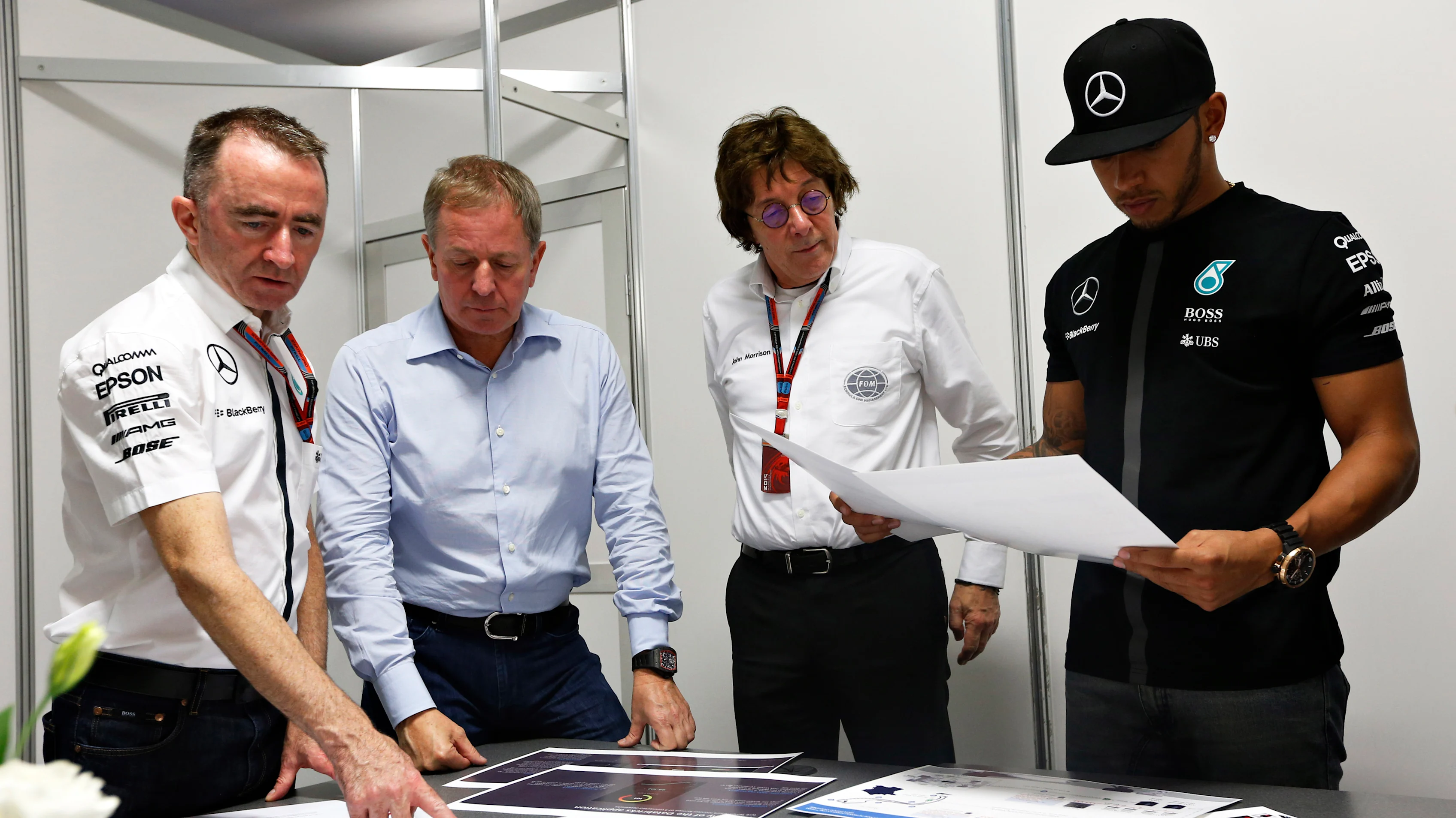 Paddy Lowe, Martin Brundle, John Morrison and Lewis Hamilton study the winning entries. Circuit of the Americas, Austin, Texas, United States of America. 
Friday 23 October 2015.
World Copyright: Alastair Staley/LAT Photographic