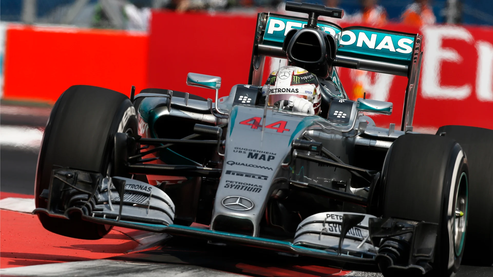 Lewis Hamilton (GBR) Mercedes AMG F1 W06 at Formula One World Championship, Rd17, Mexican Grand