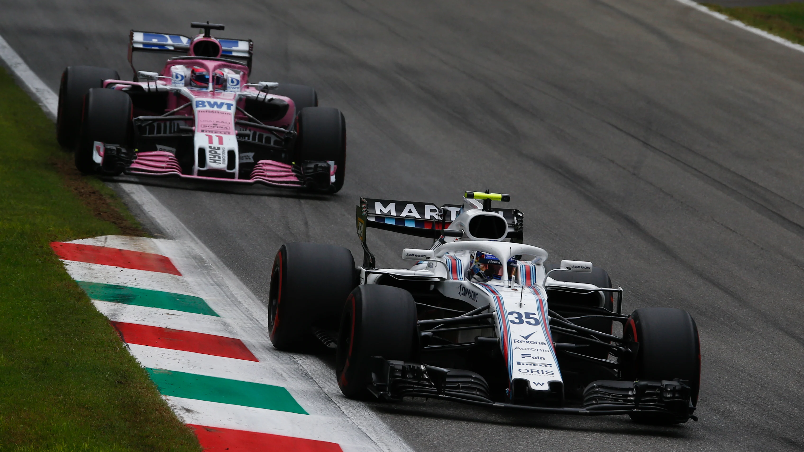 AUTODROMO NAZIONALE MONZA, ITALY - SEPTEMBER 02: Sergey Sirotkin, Williams FW41 and Sergio Perez,