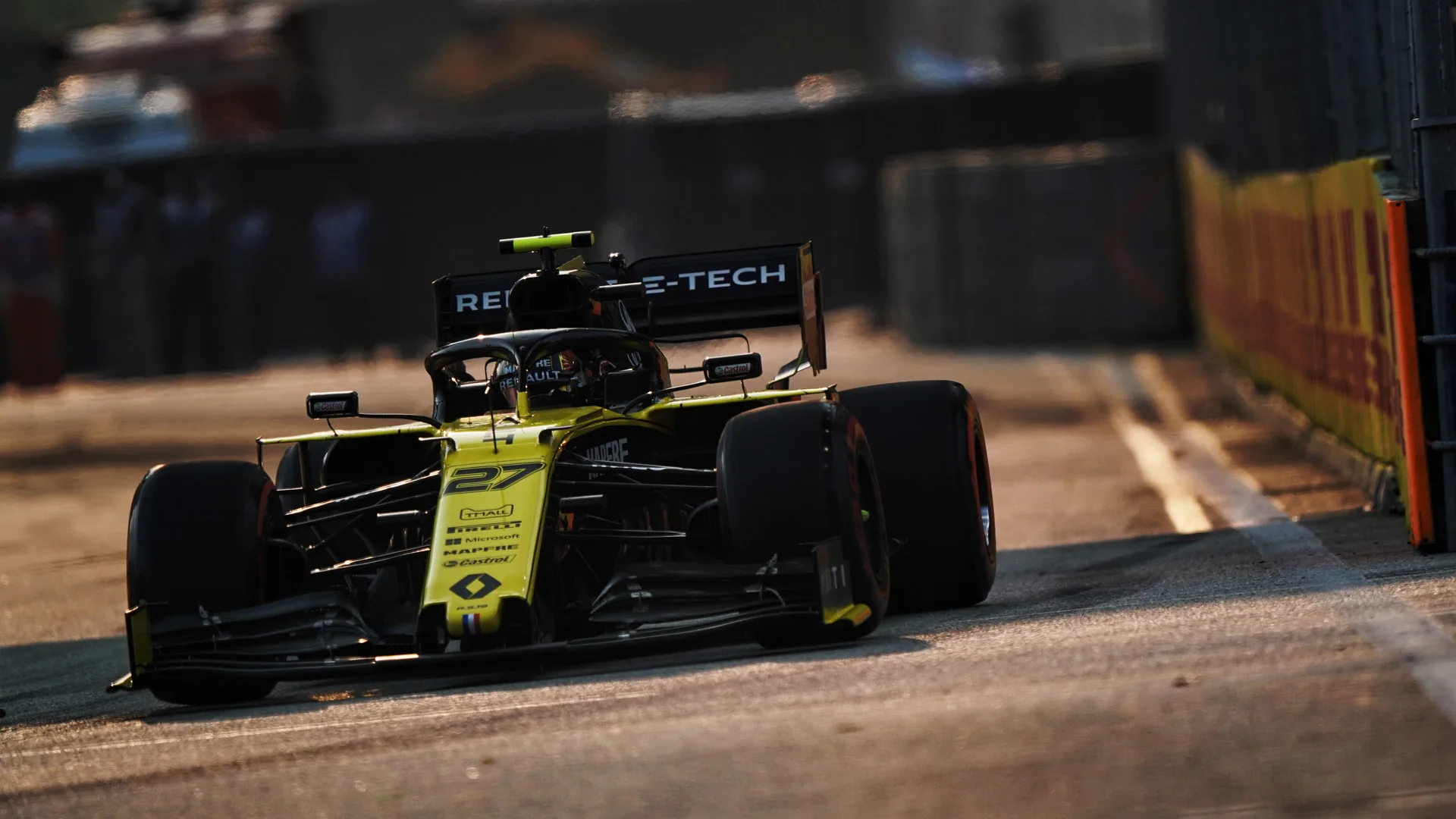 Nico Hulkenberg (GER) Renault F1 Team RS19.
21.09.2019. Formula 1 World Championship, Rd 15, Singapore Grand Prix, Marina Bay Street Circuit, Singapore, Qualifying Day.
 - www.xpbimages.com, EMail: requests@xpbimages.com - copy of publication required for printed pictures. Every used picture is fee-liable. © Copyright: Dungan / XPB Images