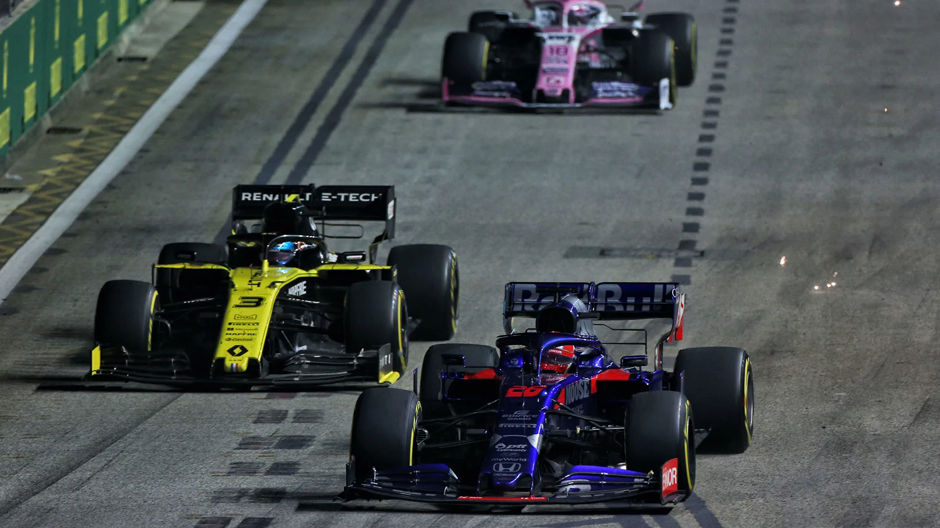 Daniil Kvyat (RUS) Scuderia Toro Rosso STR14.
22.09.2019. Formula 1 World Championship, Rd 15, Singapore Grand Prix, Marina Bay Street Circuit, Singapore, Race Day.
- www.xpbimages.com, EMail: requests@xpbimages.com - copy of publication required for printed pictures. Every used picture is fee-liable. © Copyright: Moy / XPB Images