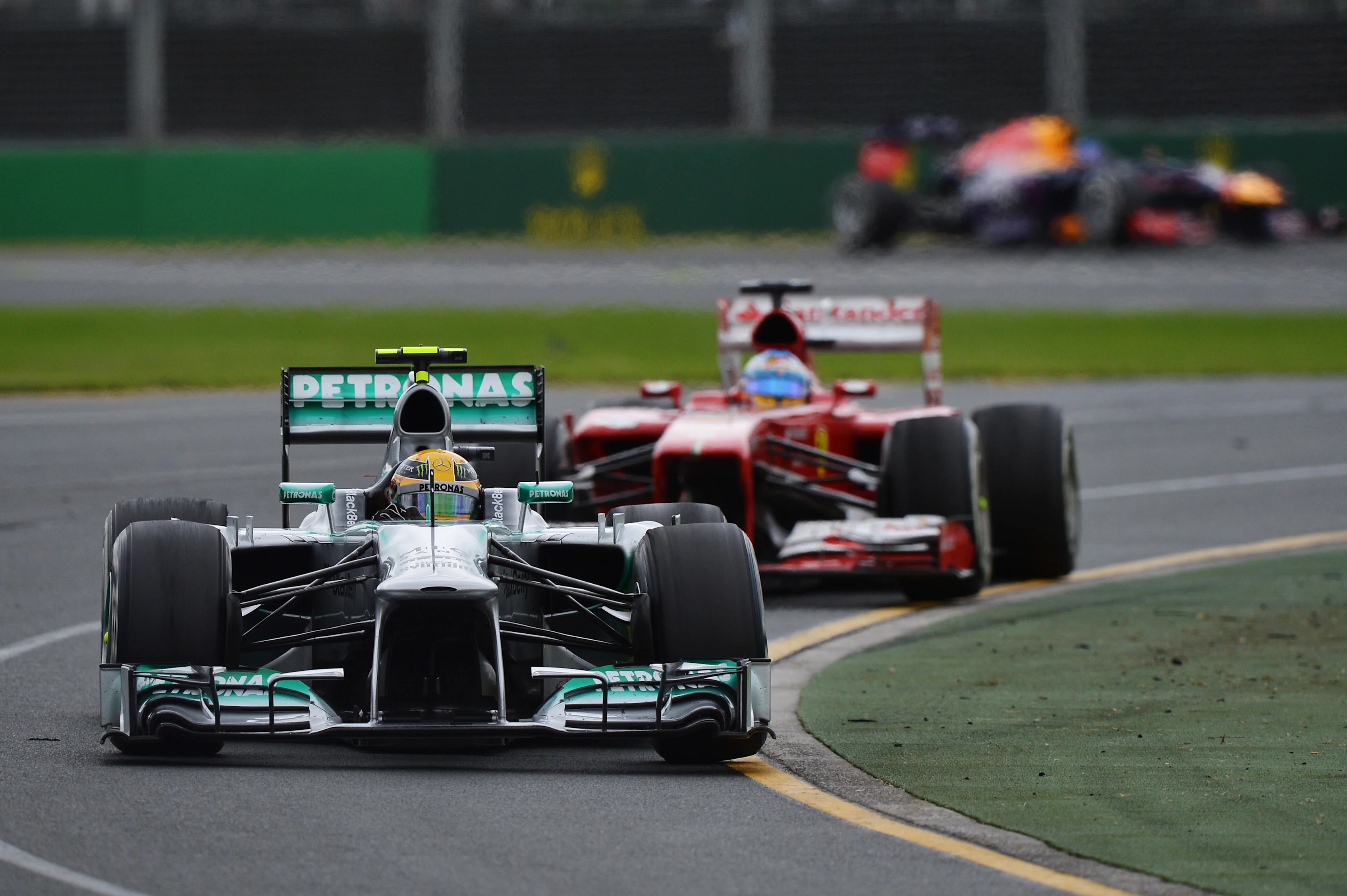 Lewis Hamilton (GBR) Mercedes AMG F1 W04 leads Fernando Alonso (ESP) Ferrari F138. Formula One