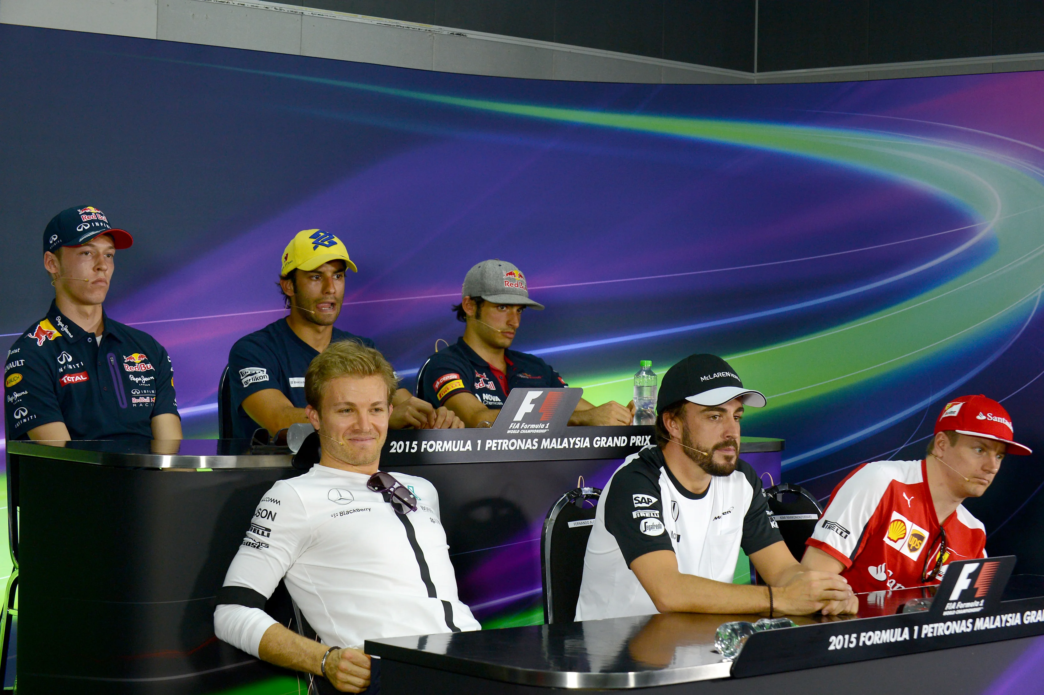 Daniil Kyvat (RUS) Red Bull Racing, Felipe Nasr (BRA) Sauber, Carlos Sainz jr (ESP) Scuderia Toro