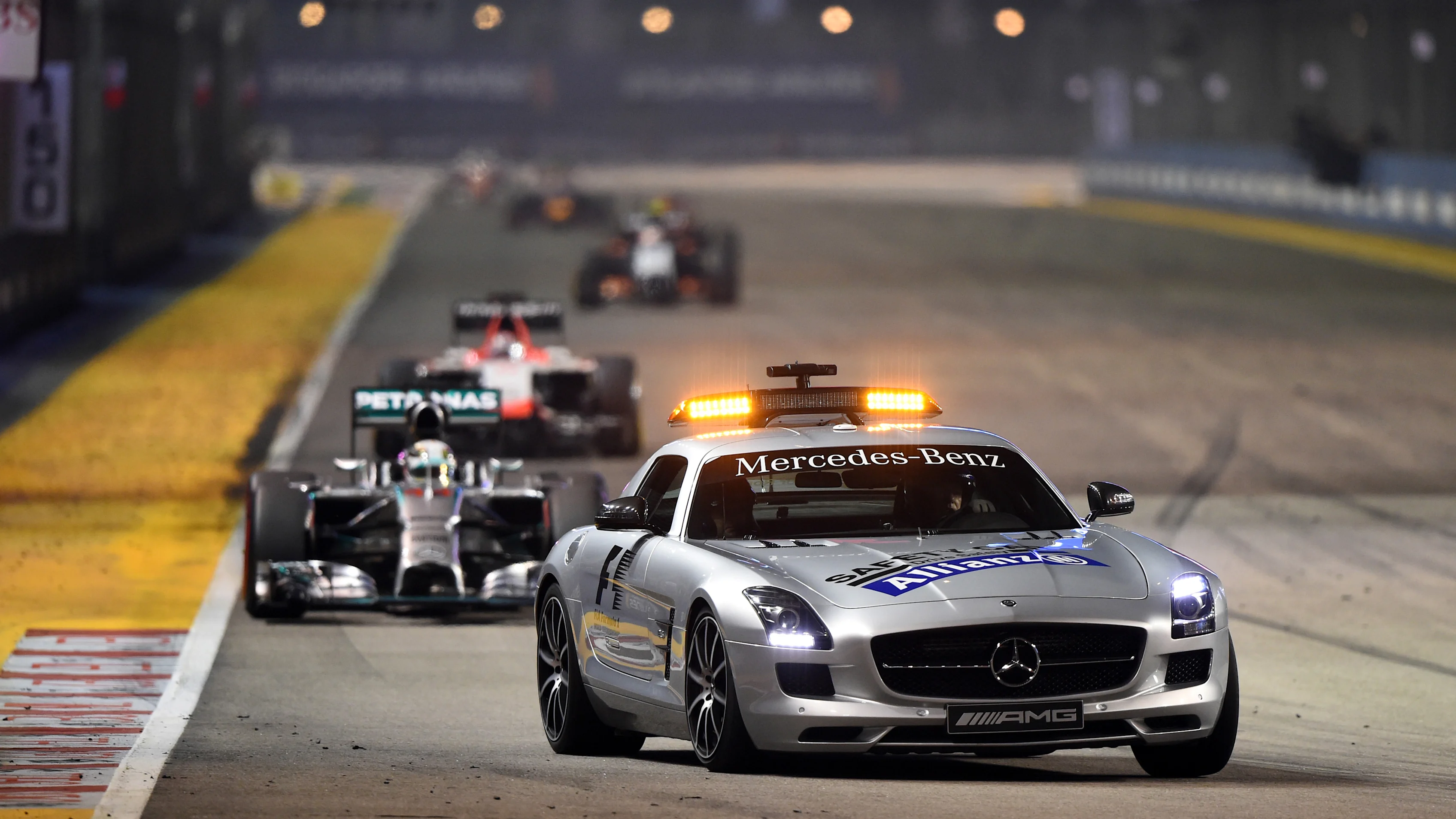 Safety Car leads the field. Formula One World Championship, Rd14, Singapore Grand Prix, Marina Bay