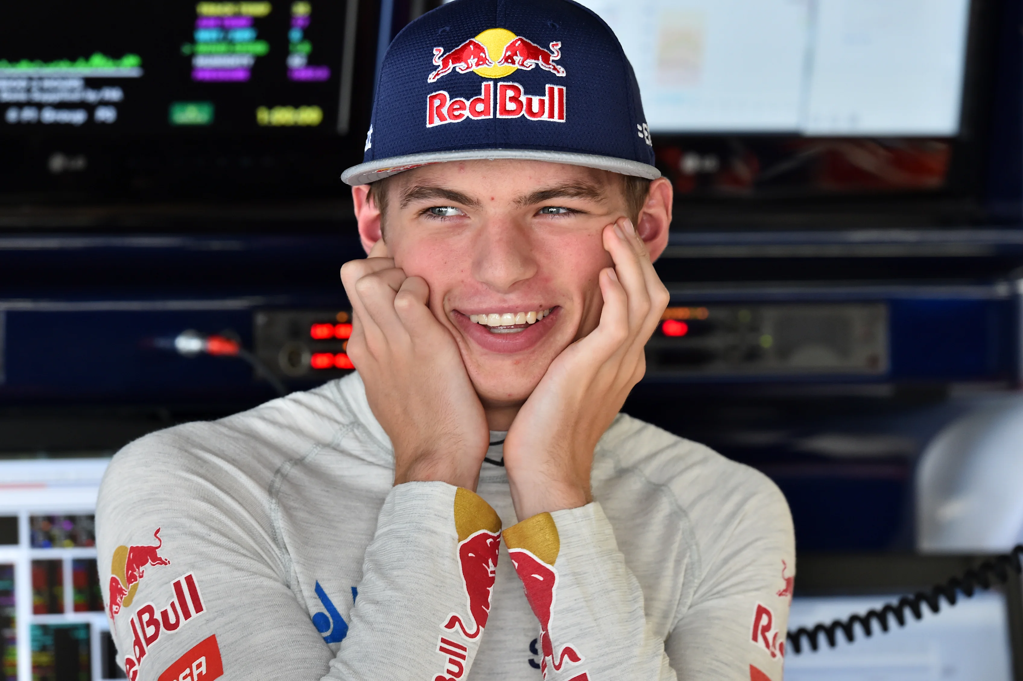 Max Verstappen (NDL) Scuderia Toro Rosso at Formula One World Championship, Rd14, Japanese Grand