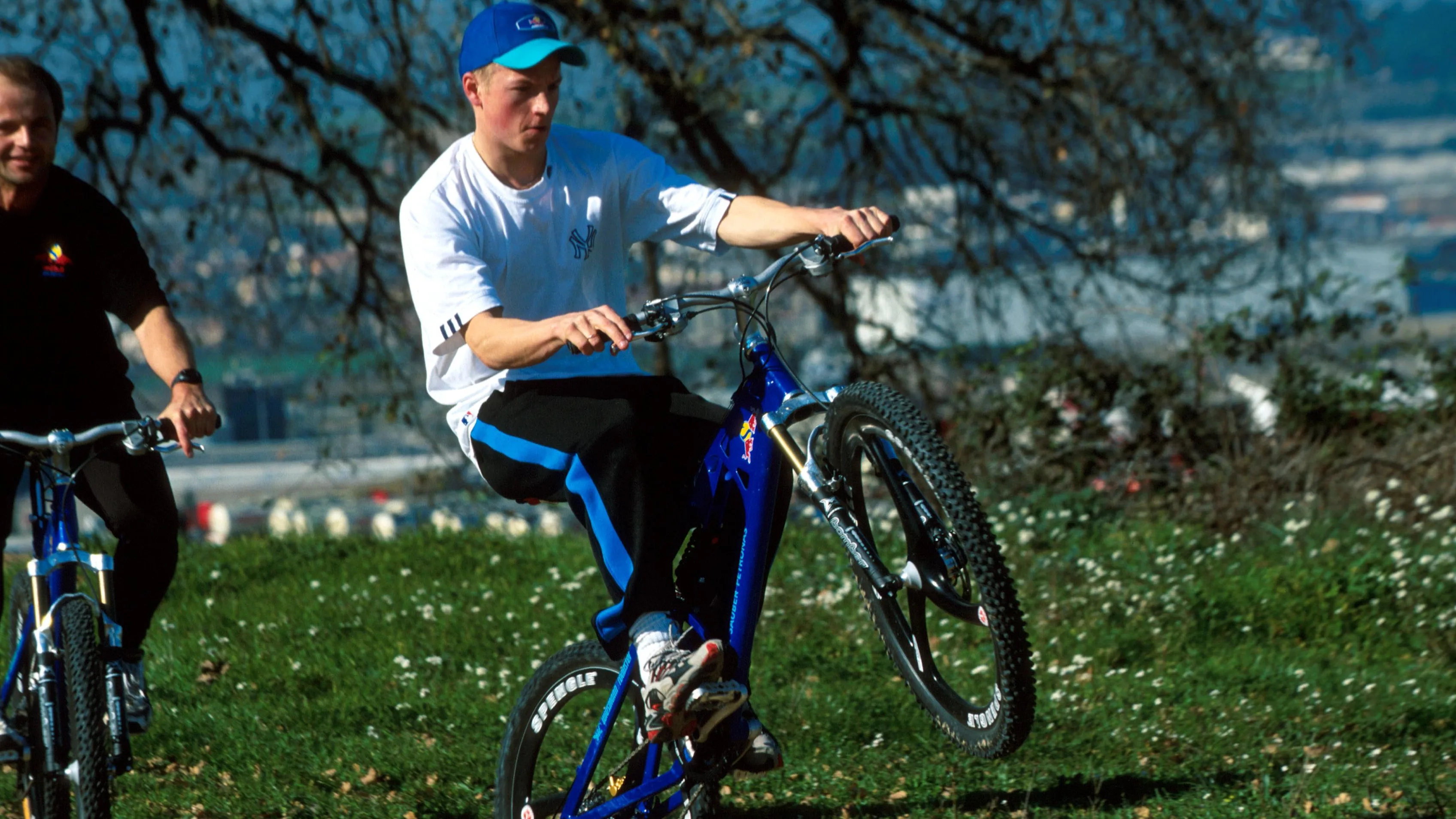 Kimi Raikkonen (FIN) with his trainer Josef Leberer (AUT).
Barcelona, Spain. 30 January