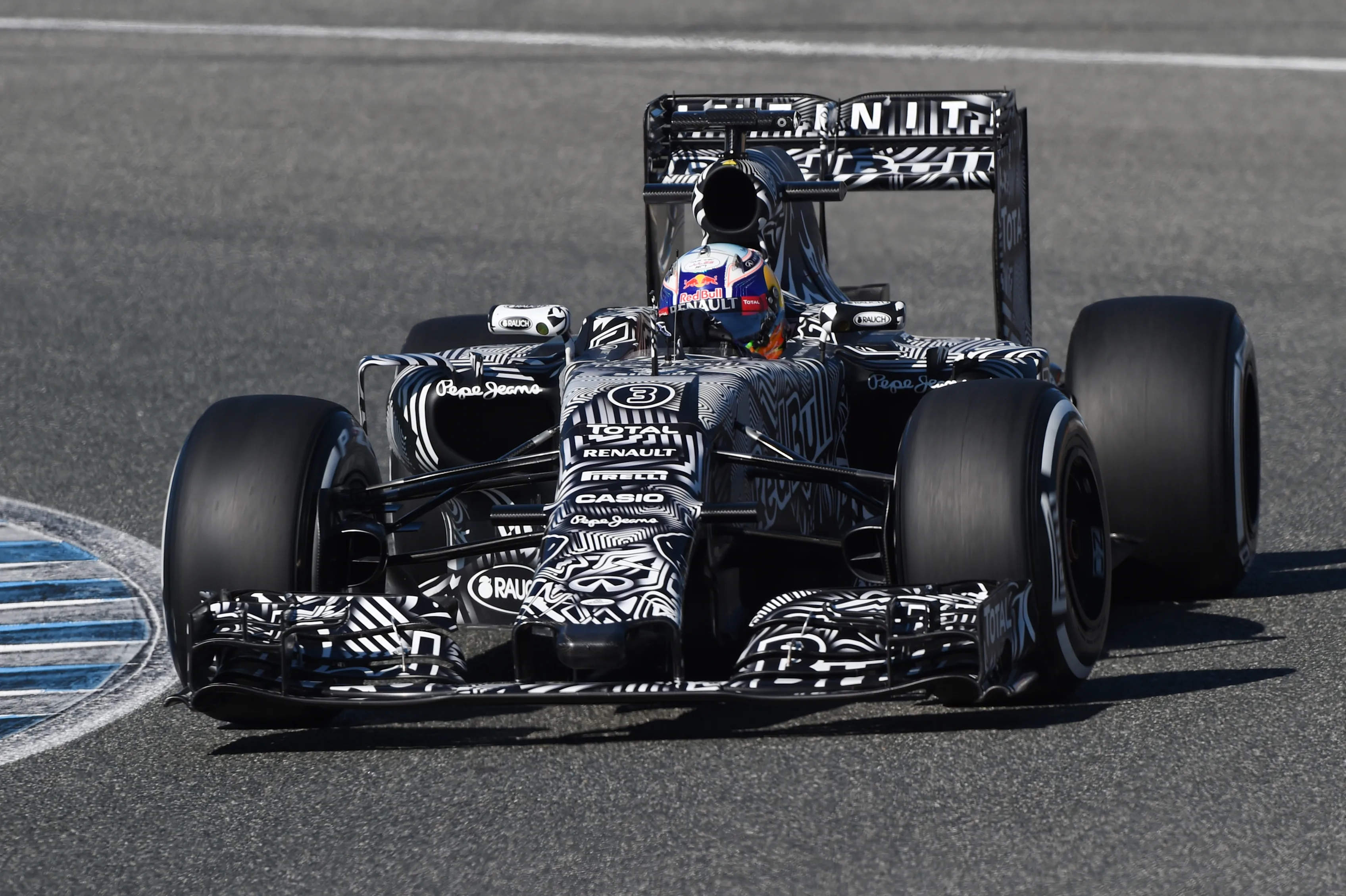 Daniel Ricciardo (AUS) Red Bull Racing RB11 at Formula One Testing, Day One, Jerez, Spain, 1