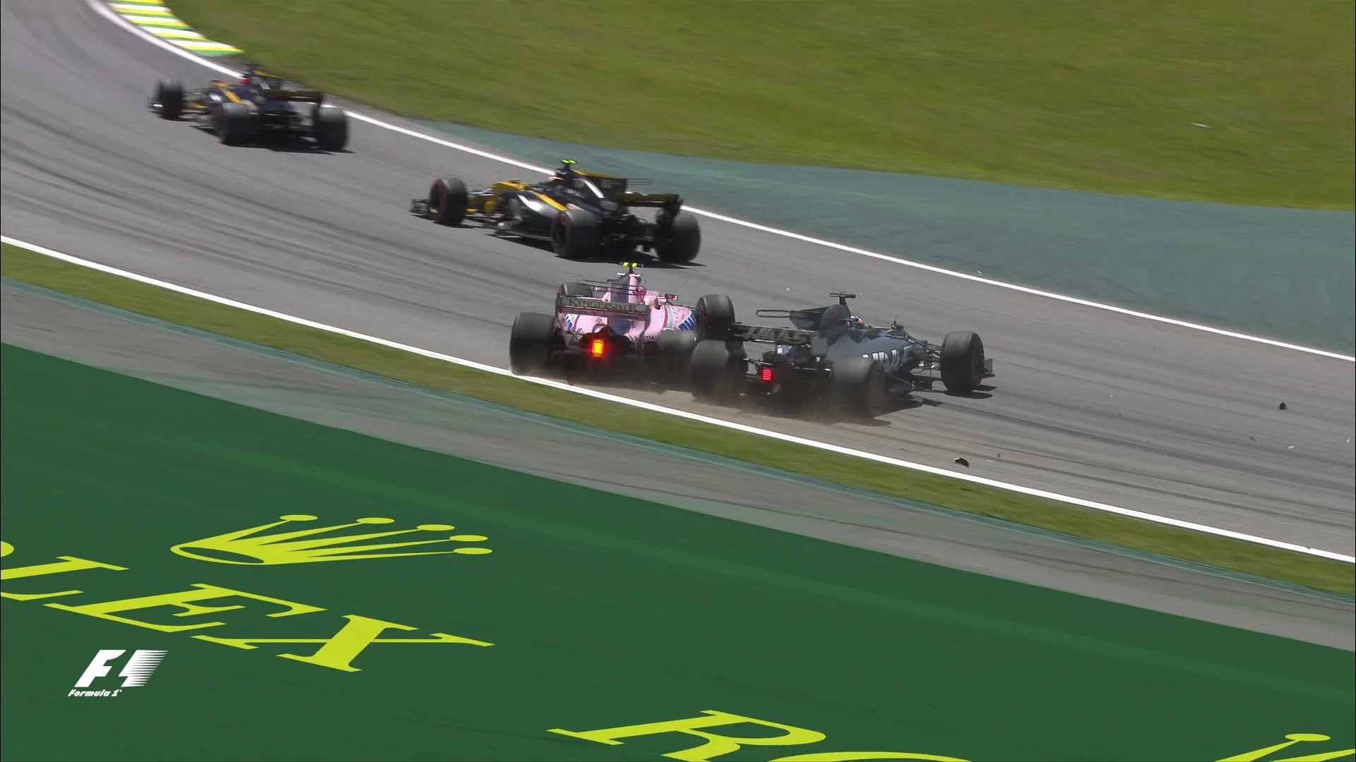 Race: Three cars eliminated after first-lap dramas in