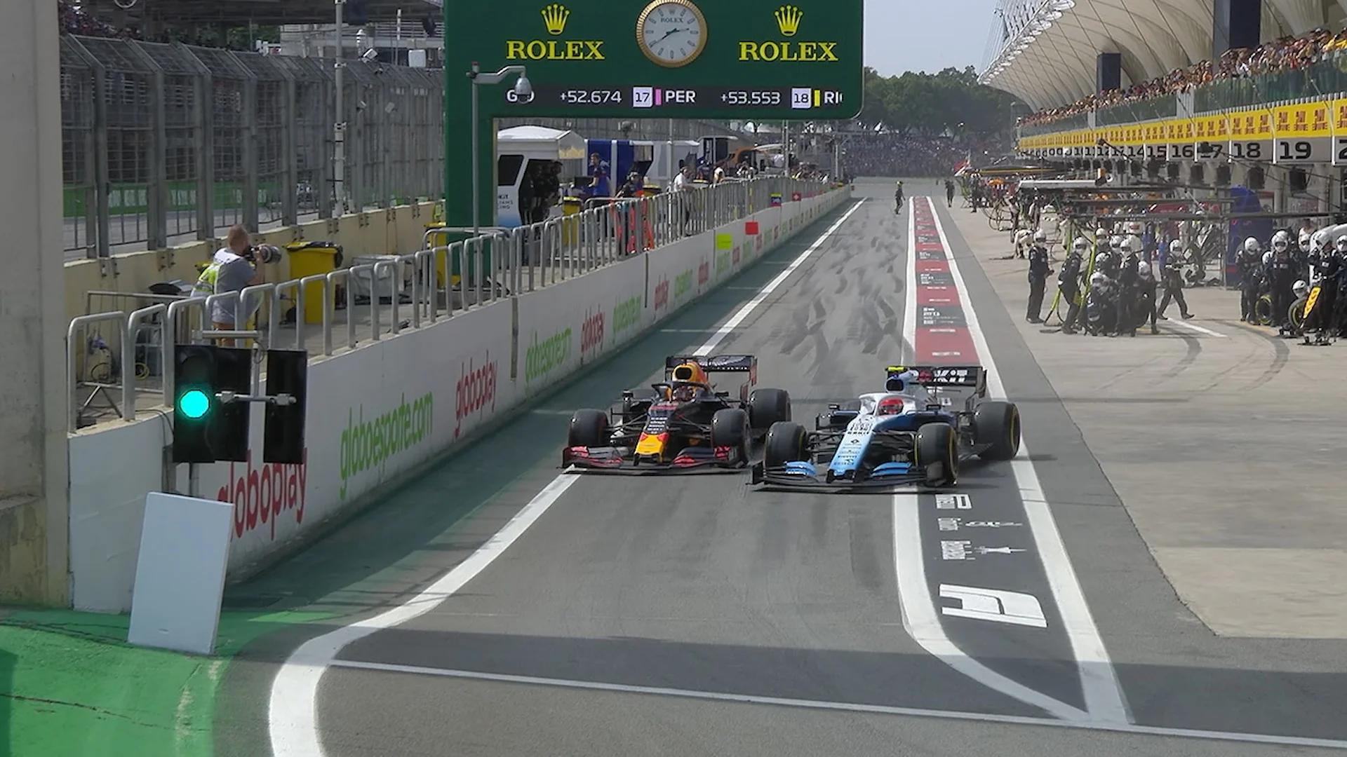 BRAZILIAN GP: Kubica and Verstappen almost collide in pit lane