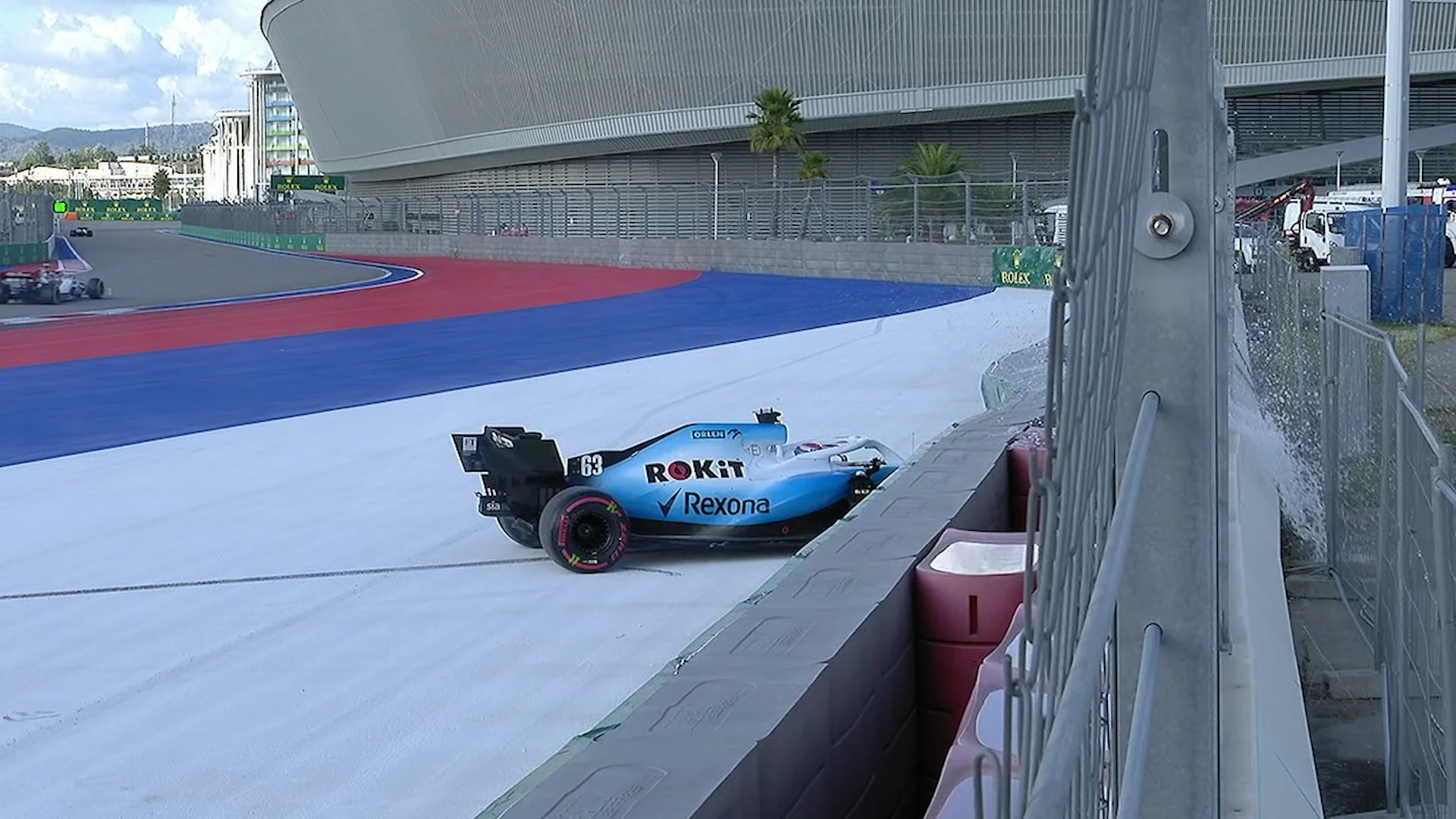 Russian GP: Russell crash brings out the Safety Car