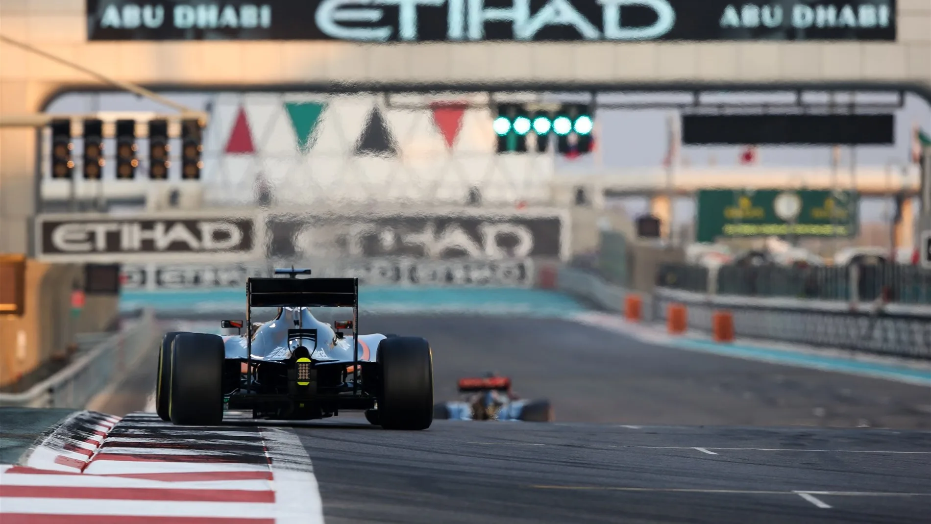 Fernando Alonso (ESP) McLaren MP4-30 at Formula One World Championship, Rd19, Abu Dhabi Grand Prix,