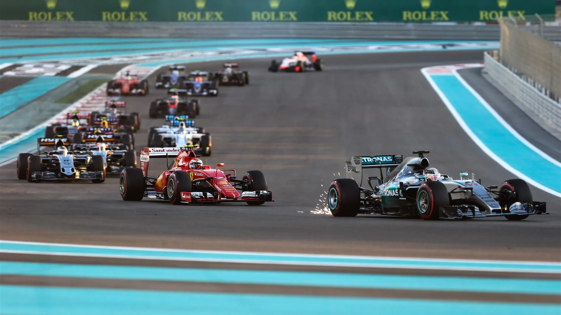 Lewis Hamilton (GBR) Mercedes AMG F1 W06 at the start of the race at Formula One World Championship, Rd19, Abu Dhabi Grand Prix, Race, Yas Marina Circuit, Abu Dhabi, UAE, Sunday 29 November 2015. © Sutton Motorsport Images