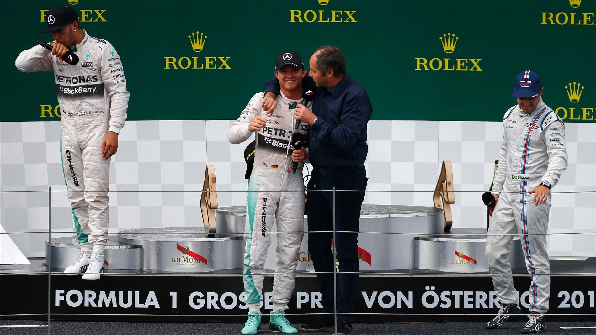 Lewis Hamilton (GBR) Mercedes AMG F1 W06, Nico Rosberg (GER) Mercedes AMG F1, Gerhard Berger (AUT)