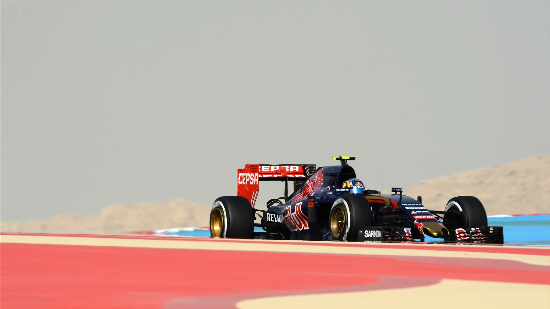 Carlos Sainz jr (ESP) Scuderia Toro Rosso STR10 at Formula One World Championship, Rd4, Bahrain Grand Prix Practice, Bahrain International Circuit, Sakhir, Bahrain, Friday 17 April 2015. © Sutton Motorsport Images