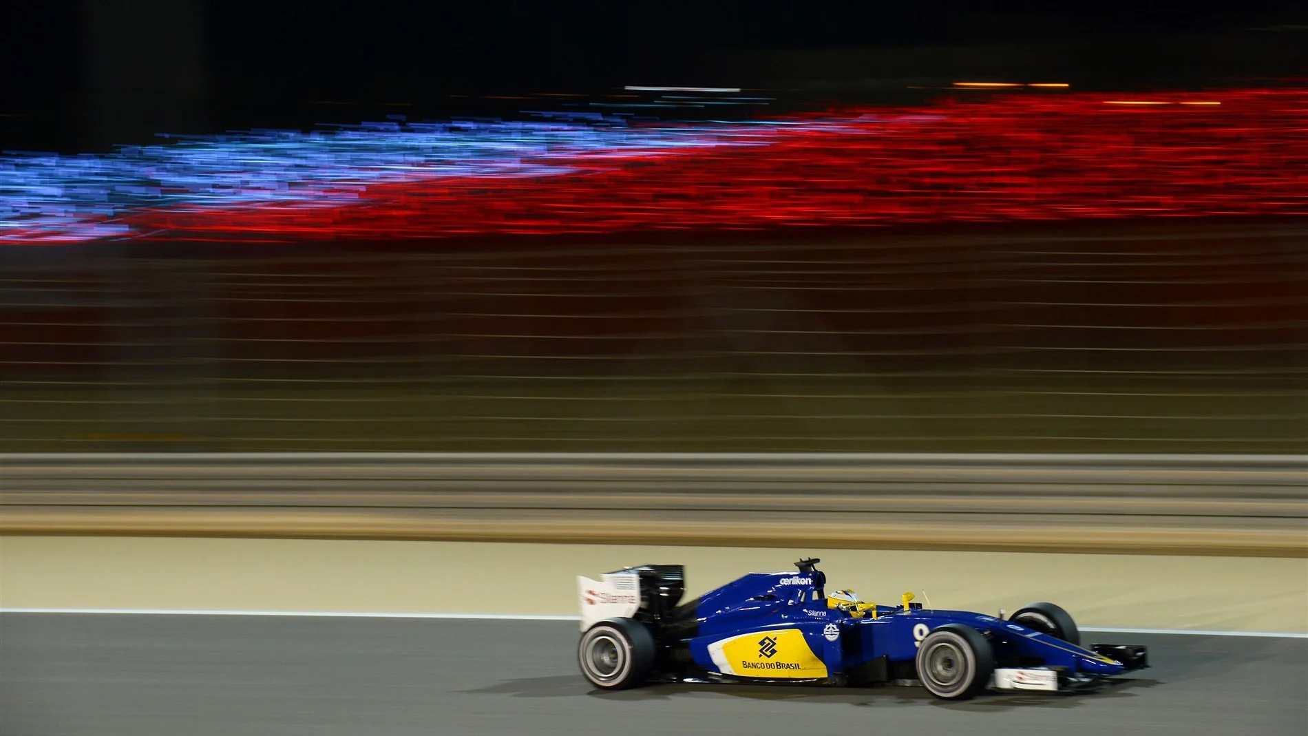 Marcus Ericsson (SWE) Sauber C34 at Formula One World Championship, Rd4, Bahrain Grand Prix Practice, Bahrain International Circuit, Sakhir, Bahrain, Friday 17 April 2015. © Sutton Motorsport Images