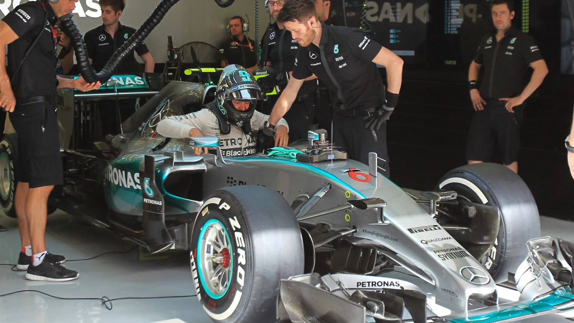 Nico Rosberg (GER) Mercedes AMG F1 W06 at Formula One World Championship, Rd4, Bahrain Grand Prix Qualifying, Bahrain International Circuit, Sakhir, Bahrain, Saturday 18  April 2015. © Sutton Motorsport Images