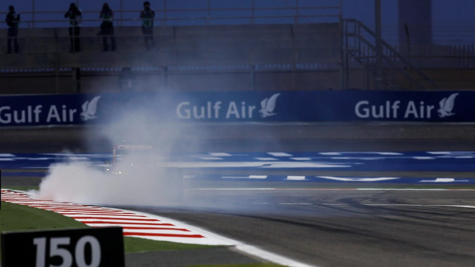 Carlos Sainz jr (ESP) Scuderia Toro Rosso STR10 locks up at Formula One World Championship, Rd4,