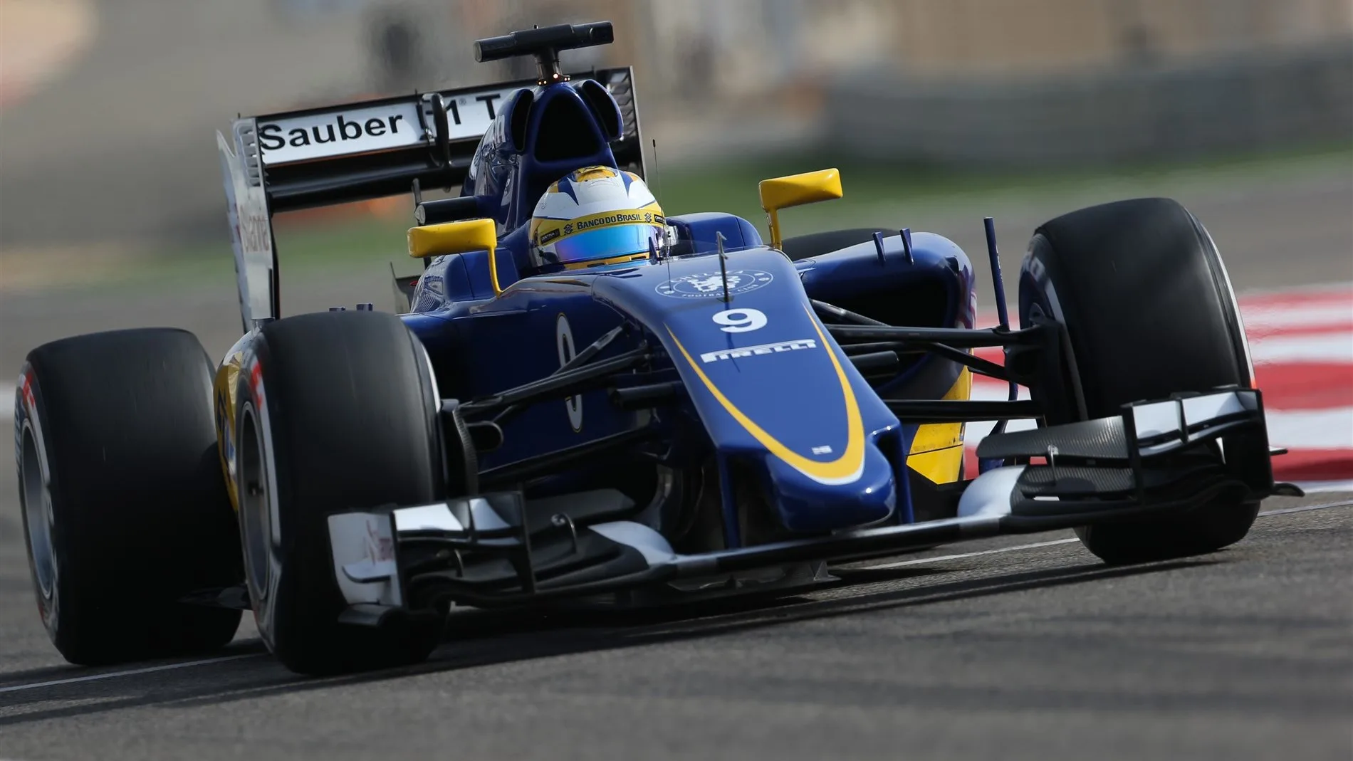Marcus Ericsson (SWE) Sauber C34 at Formula One World Championship, Rd4, Bahrain Grand Prix Qualifying, Bahrain International Circuit, Sakhir, Bahrain, Saturday 18  April 2015. © Sutton Motorsport Images