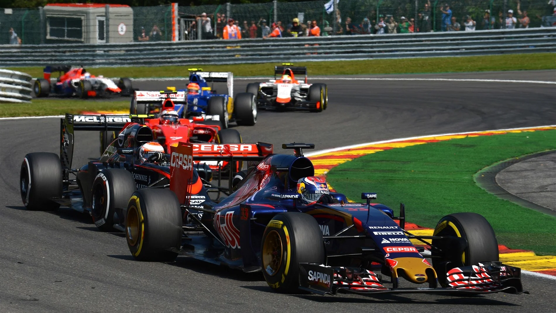 Max Verstappen (NDL) Scuderia Toro Rosso STR10 at the start of the race at Formula One World