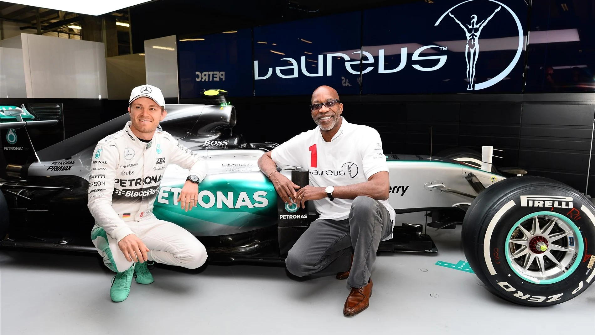 Nico Rosberg (GER) Mercedes AMG F1 and Ed Mosses at Formula One World Championship, Rd3, Chinese Grand Prix, Qualifying, Shanghai, China, Saturday 11 April 2015. © Sutton Motorsport Images