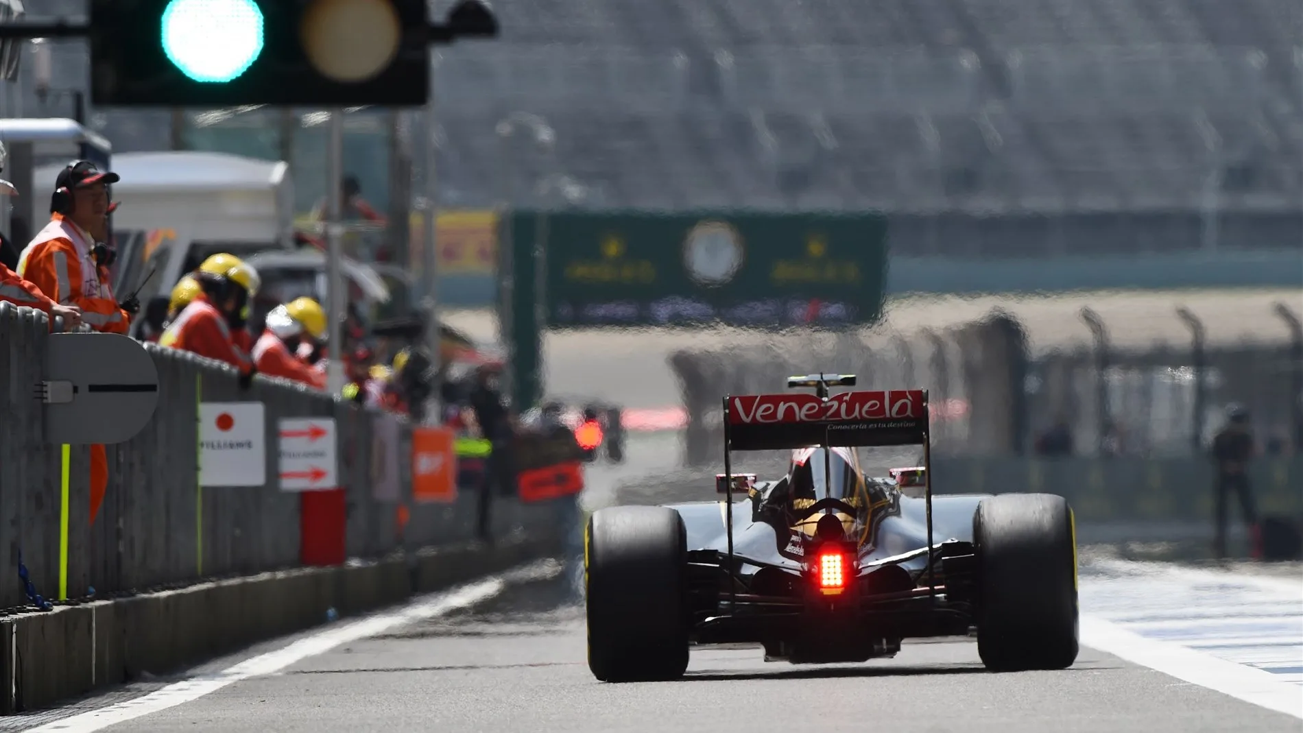 Romain Grosjean (FRA) Lotus E23 Hybrid at Formula One World Championship, Rd3, Chinese Grand Prix,