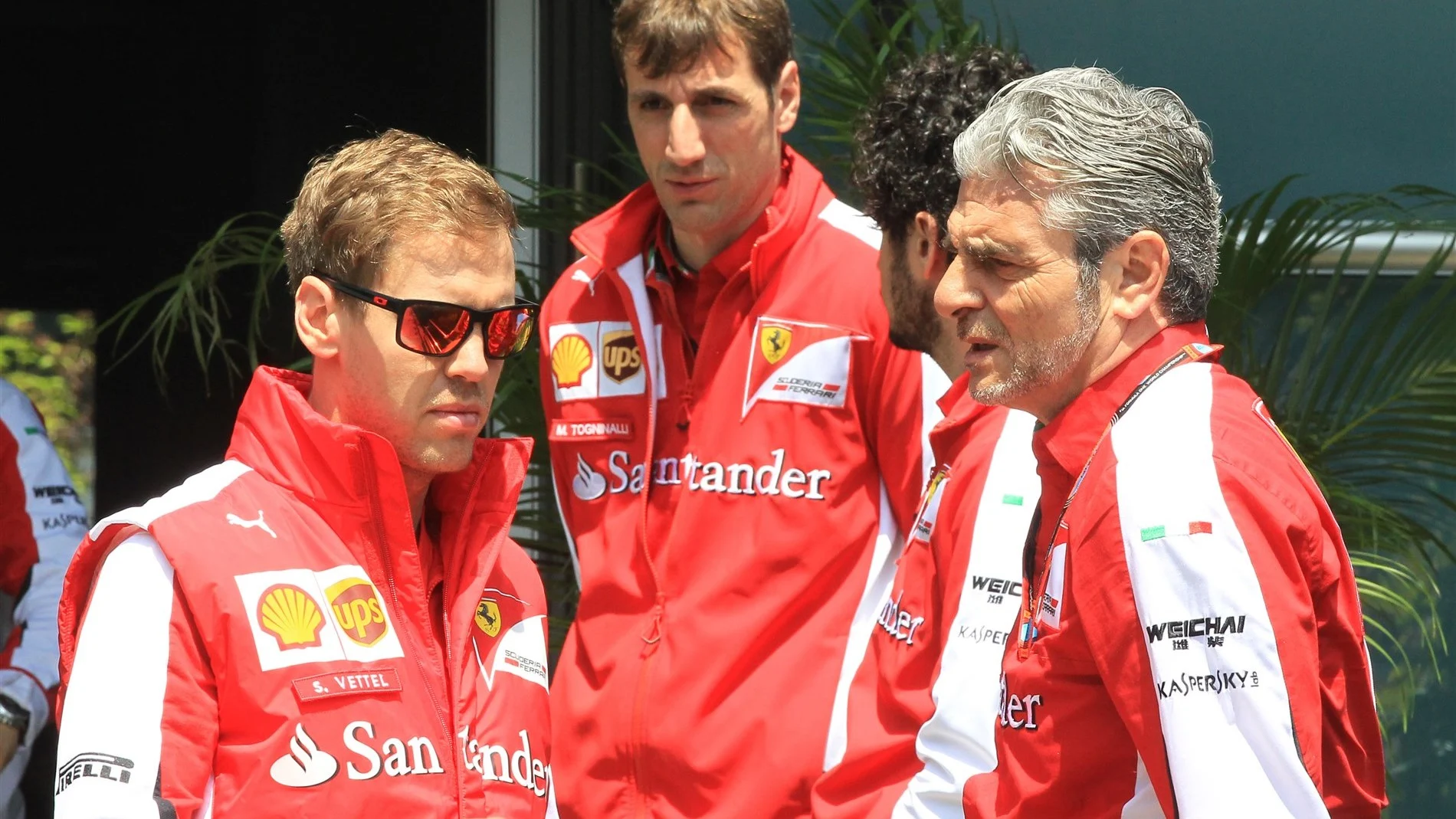 Sebastian Vettel (GER) Ferrari and Maurizio Arrivabene (ITA) Ferrari Team Principal at Formula One World Championship, Rd3, Chinese Grand Prix, Qualifying, Shanghai, China, Saturday 11 April 2015. © Sutton Motorsport Images