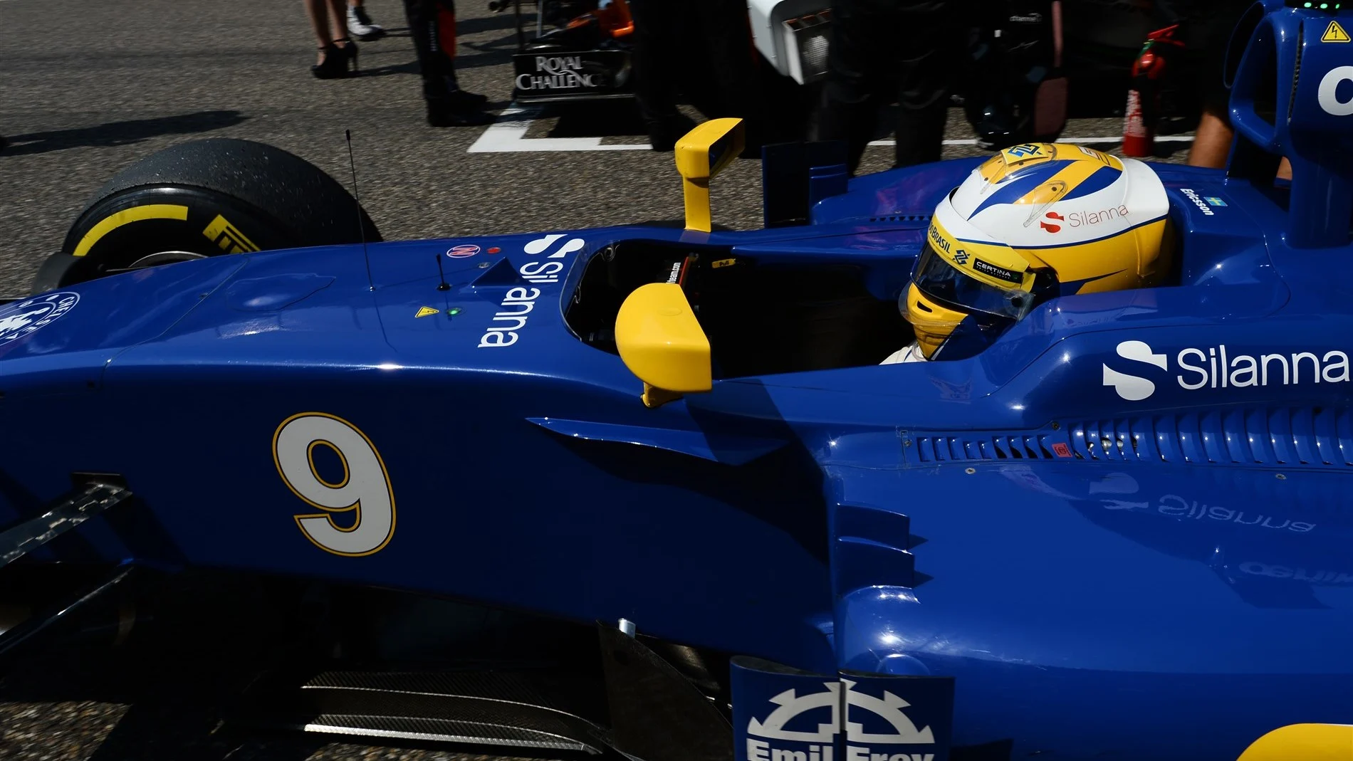 Marcus Ericsson (SWE) Sauber C34 on the grid at Formula One World Championship, Rd3, Chinese Grand Prix, Race, Shanghai, China, Sunday 12 April 2015. © Sutton Motorsport Images