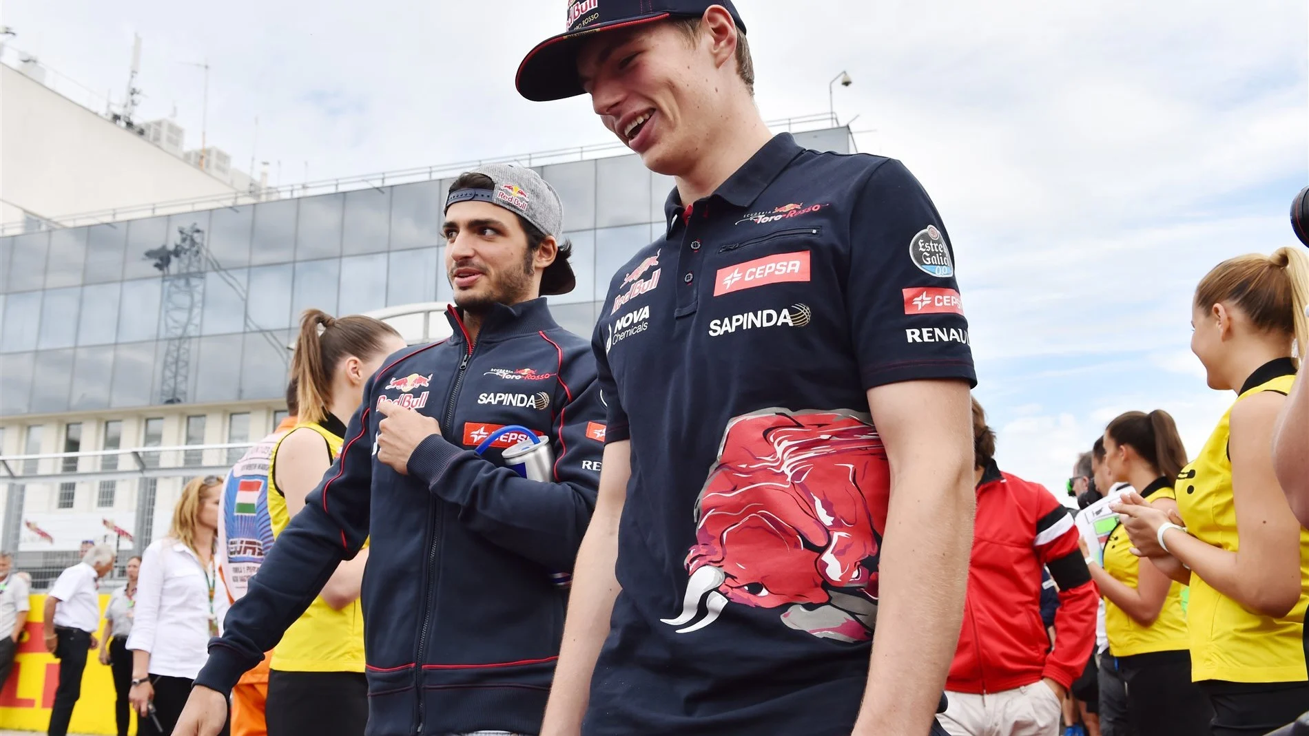 Max Verstappen (NDL) Scuderia Toro Rosso and Carlos Sainz jr (ESP) Scuderia Toro Rosso on the