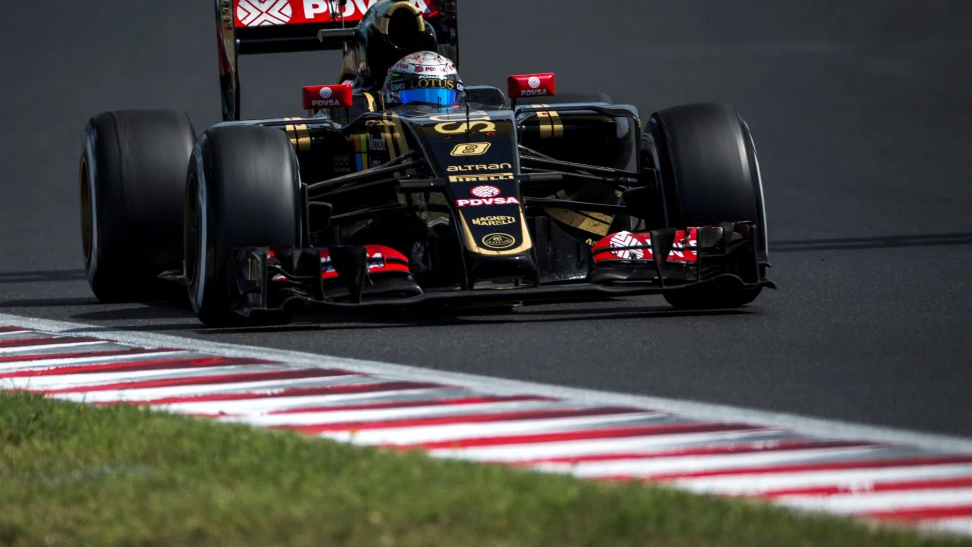 Romain Grosjean (FRA) Lotus E23 Hybrid at Formula One World Championship, Rd10, Hungarian Grand Prix, Race, Hungaroring, Hungary, Sunday 26 July 2015. © Sutton Motorsport Images