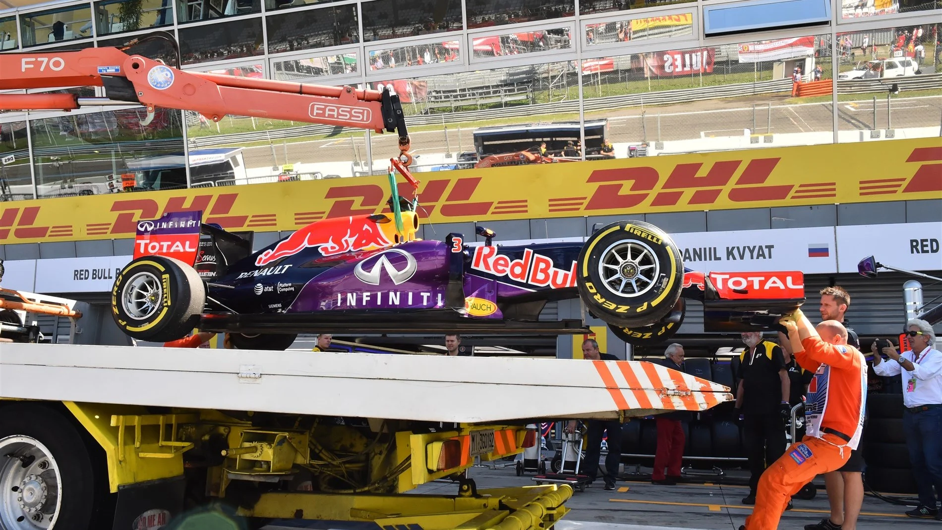 The car of Daniel Ricciardo (AUS) Red Bull Racing RB11 is recovered after stopping on track in FP3