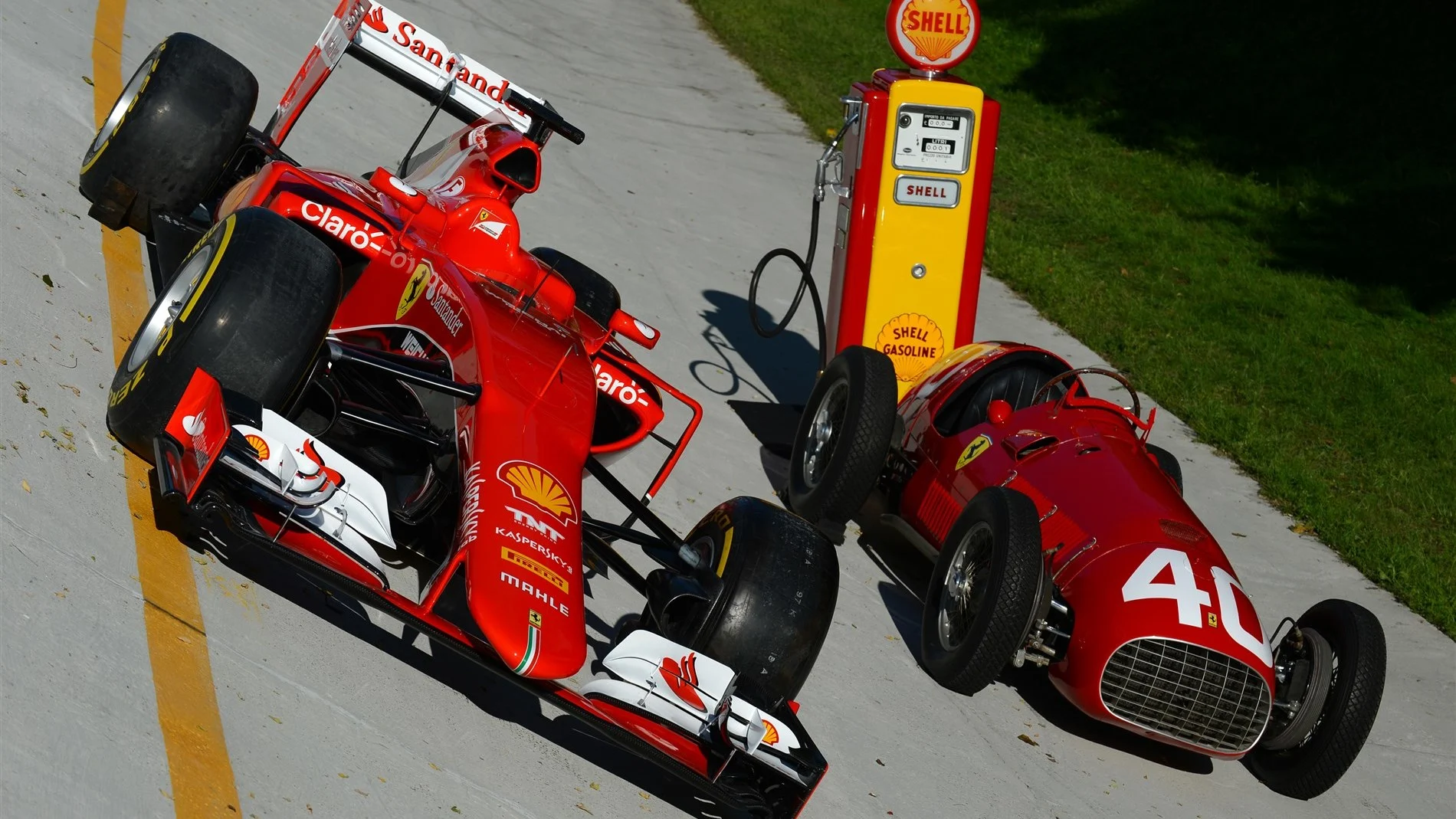 Shell announce new innovation partnership with Ferrari on the Monza banking with F1 car and Ferrari 166 F2 car at Formula One World Championship, Rd12, Italian Grand Prix, Qualifying, Monza, Italy, Saturday 5  September 2015. © Sutton Motorsport Images