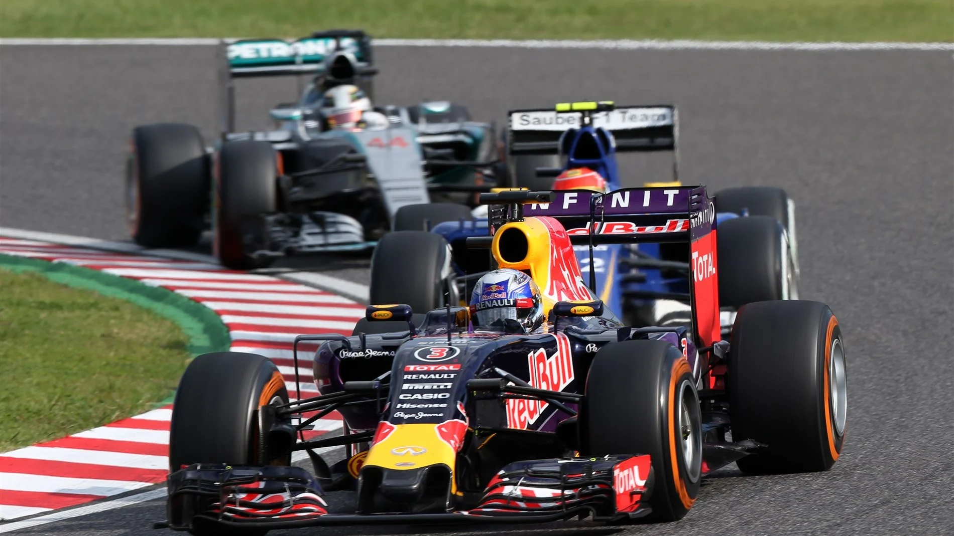 Daniel Ricciardo (AUS) Red Bull Racing RB11 at Formula One World Championship, Rd14, Japanese Grand