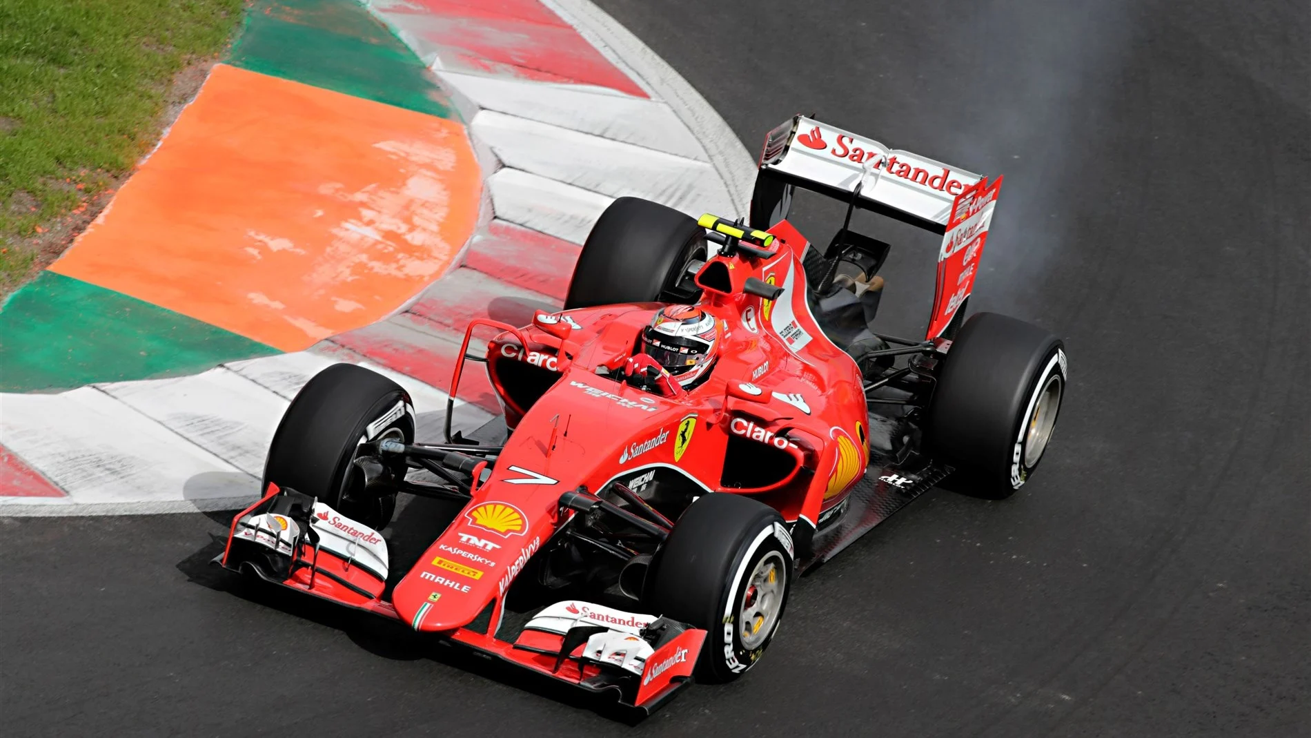 Kimi Raikkonen (FIN) Ferrari SF15-T with smoke from the engine at Formula One World Championship,