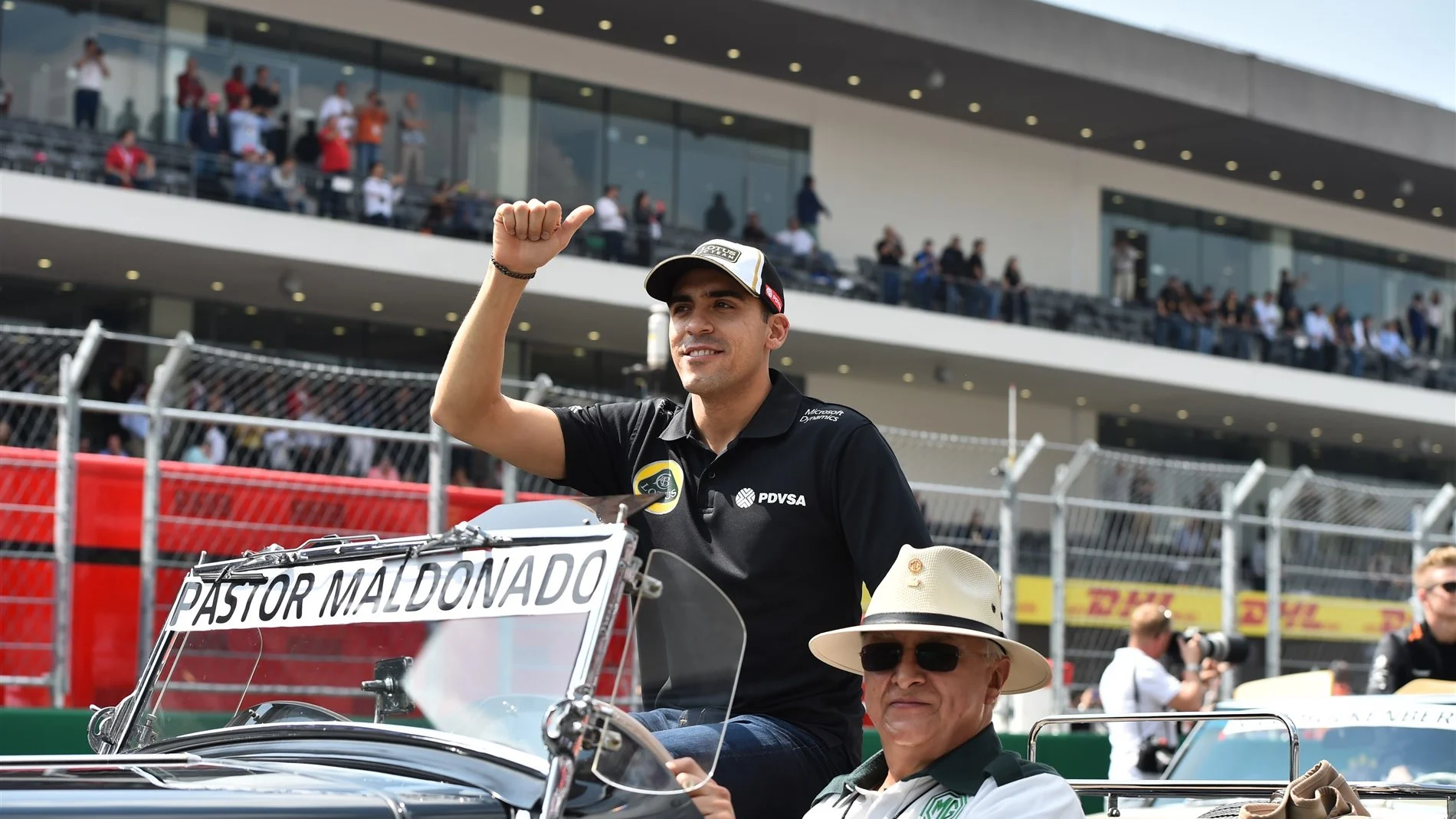 Pastor Maldonado (VEN) Lotus on the drivers parade at Formula One World Championship, Rd17, Mexican