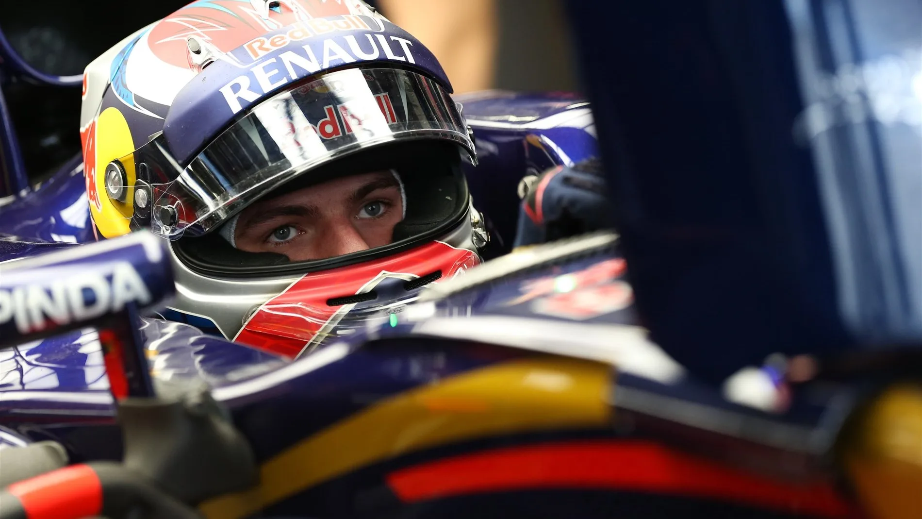 Max Verstappen (NDL) Scuderia Toro Rosso STR10 at Formula One World Championship, Rd15, Russian Grand Prix, Practice, Sochi Autodrom, Sochi, Krasnodar Krai, Russia, Friday 9 October 2015. © Sutton Motorsport Images