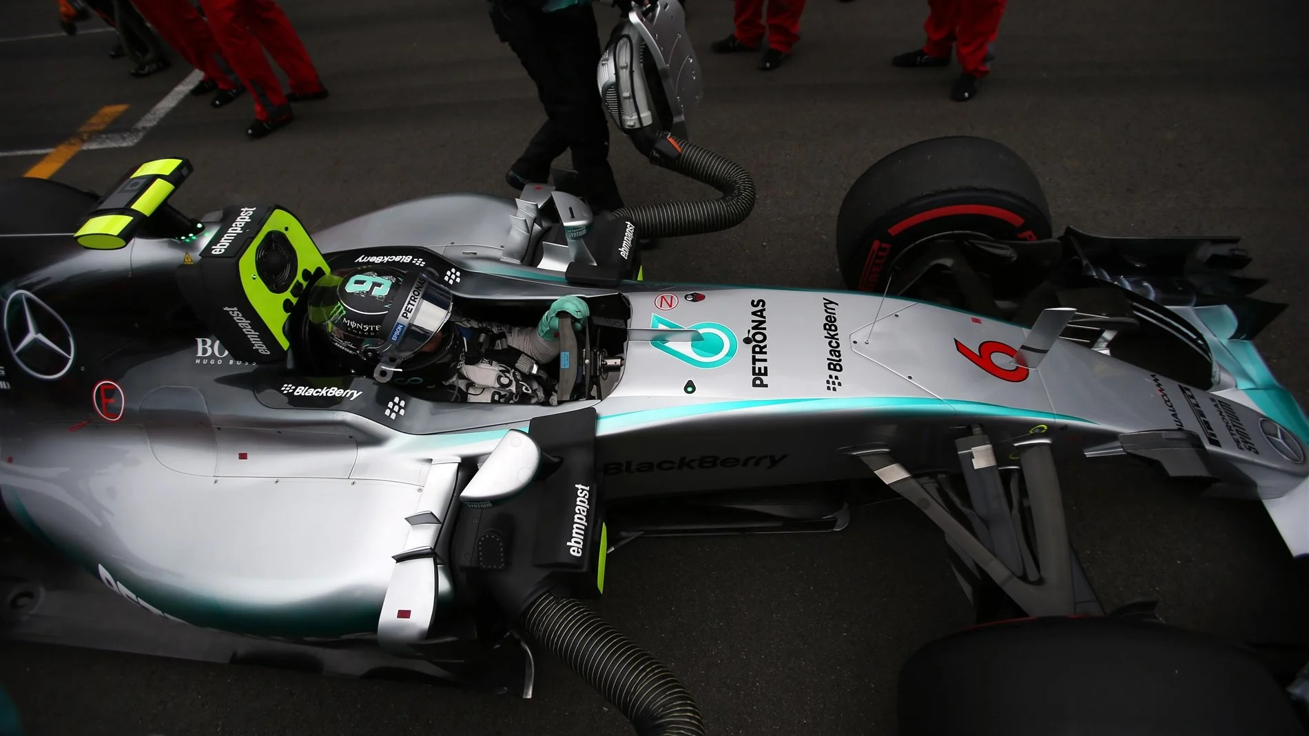 Nico Rosberg (GER) Mercedes AMG F1 W06 on the grid at Formula One World Championship, Rd15, Russian Grand Prix, Race, Sochi Autodrom, Sochi, Krasnodar Krai, Russia, Sunday 11 October 2015. © Sutton Motorsport Images