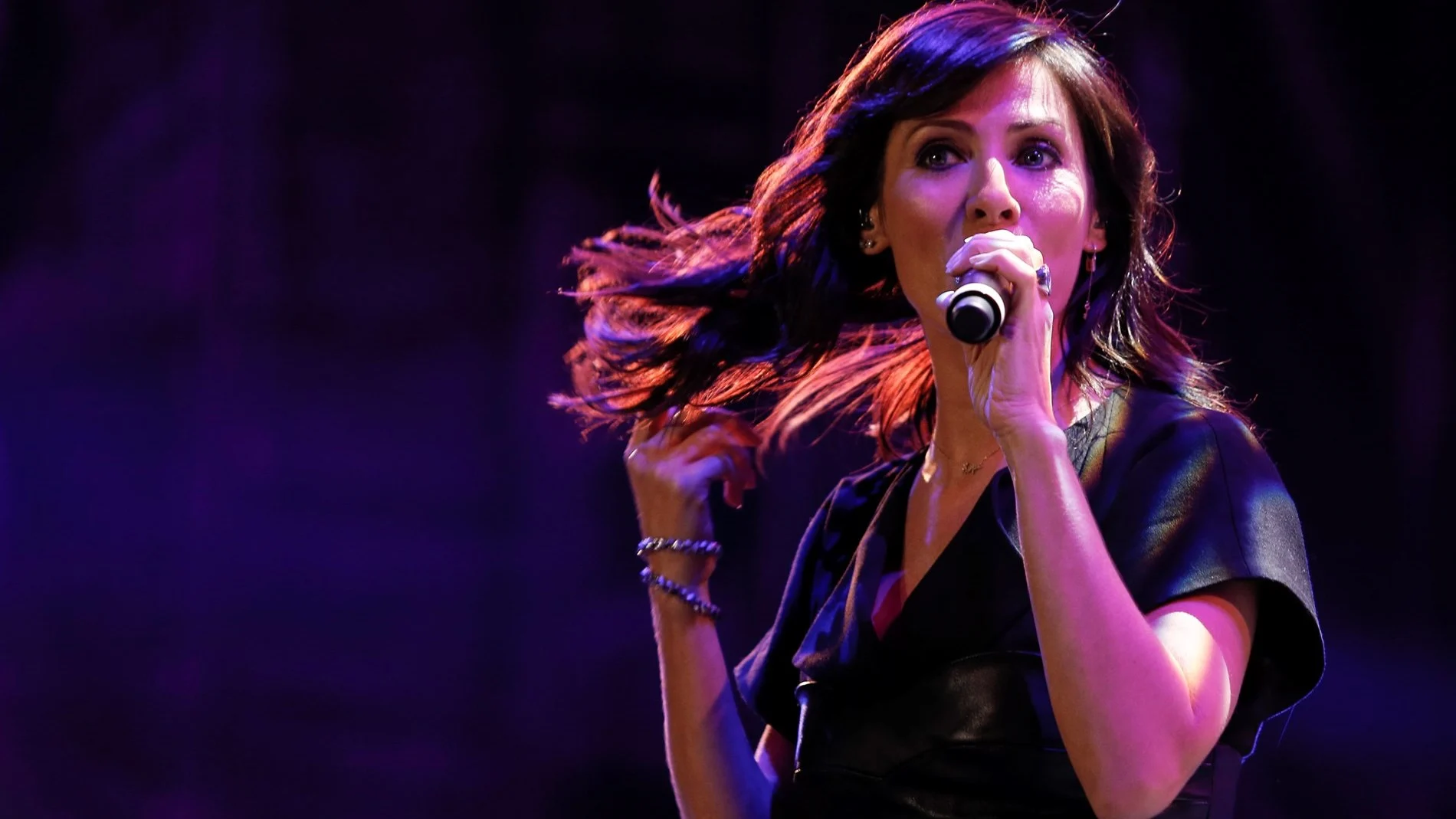 Natalie Imbruglia (AUS) in concert at Formula One World Championship, Rd15, Russian Grand Prix, Qualifying, Sochi Autodrom, Sochi, Krasnodar Krai, Russia, Saturday 10 October 2015. © Sutton Motorsport Images