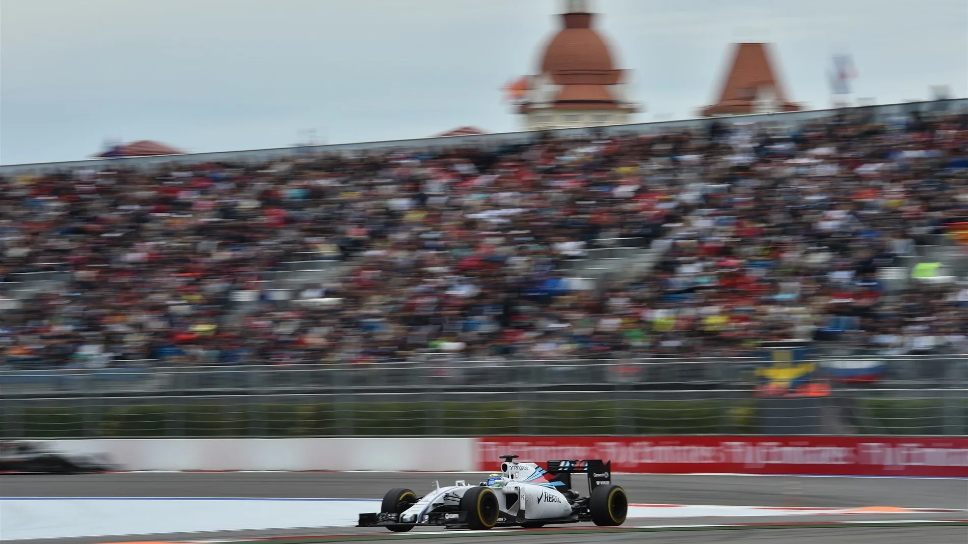 Felipe Massa (BRA) Williams FW37 at Formula One World Championship, Rd15, Russian Grand Prix, Race, Sochi Autodrom, Sochi, Krasnodar Krai, Russia, Sunday 11 October 2015. © Sutton Motorsport Images