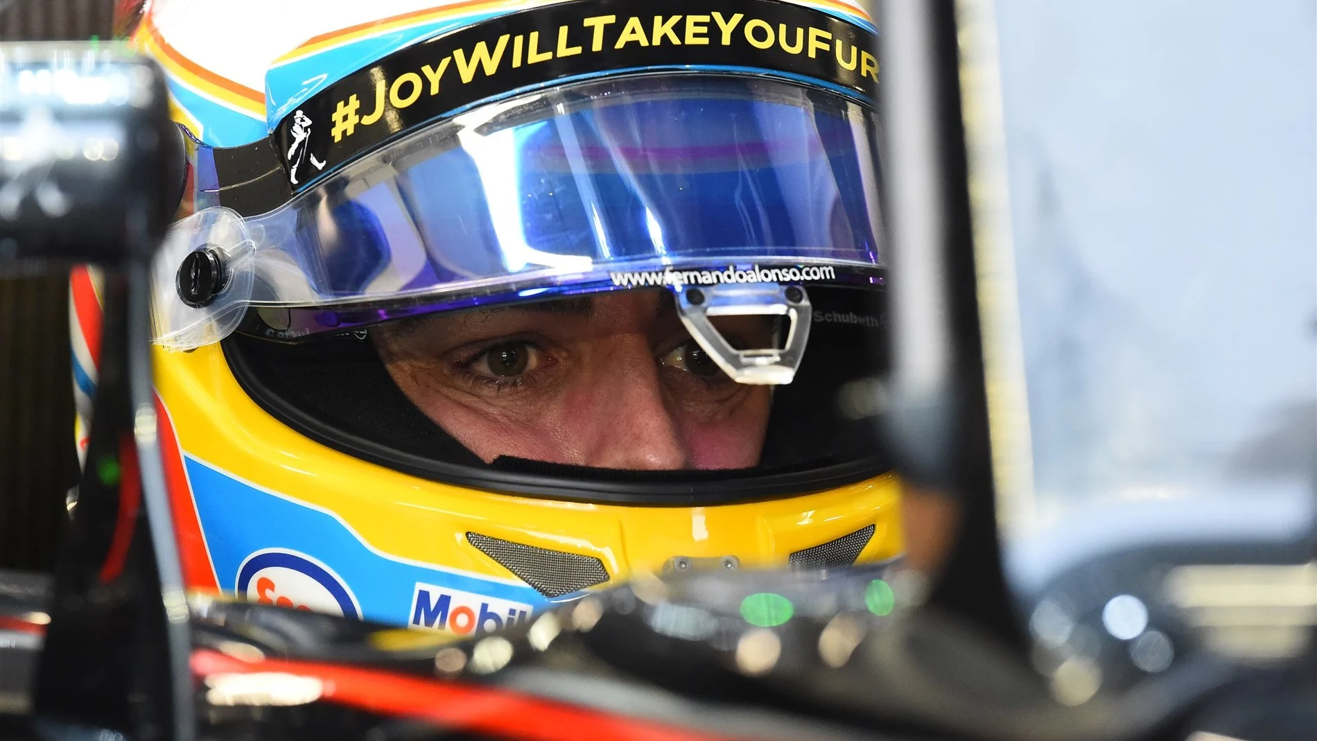 Fernando Alonso (ESP) McLaren MP4-30 at Formula One World Championship, Rd13, Singapore Grand Prix,